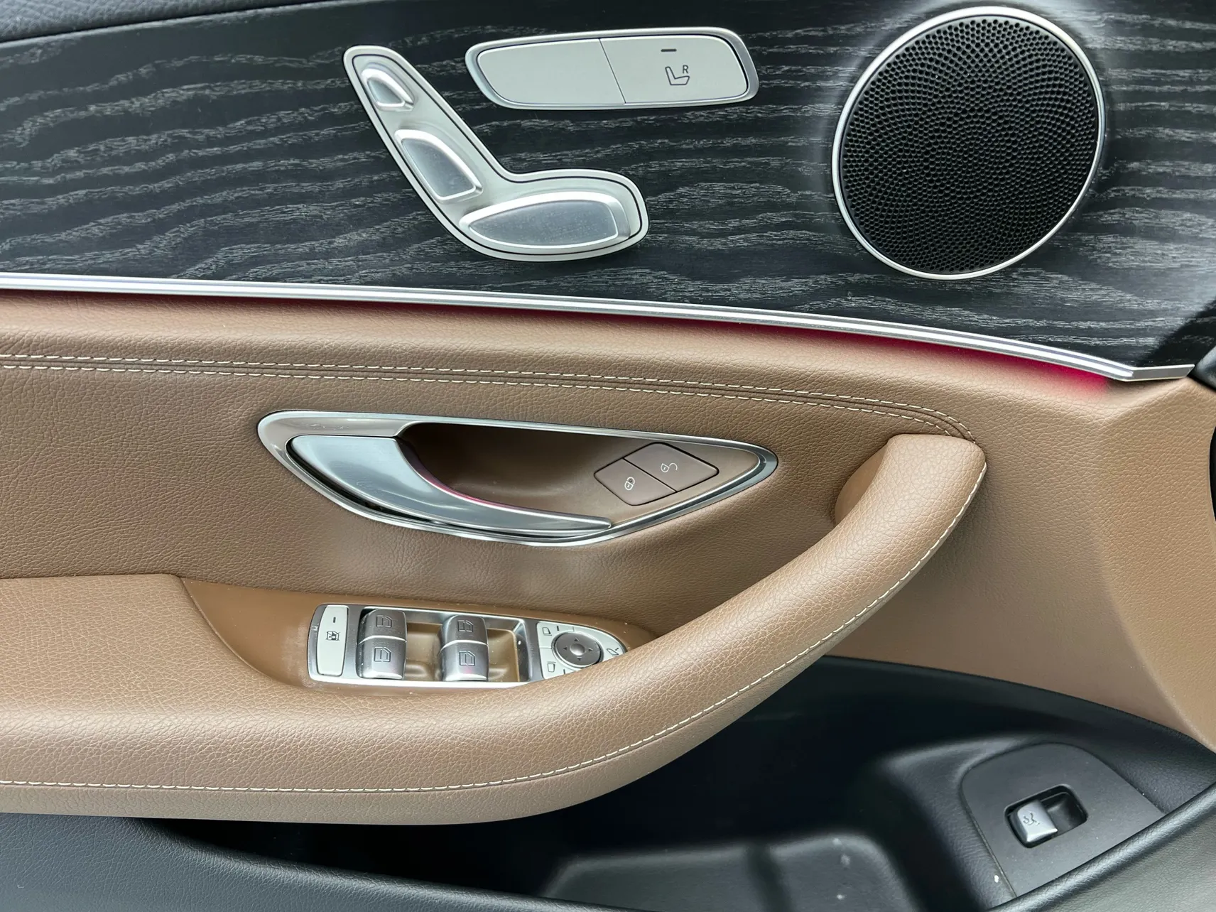 Mercedes-Benz E 260 L, 2019 17