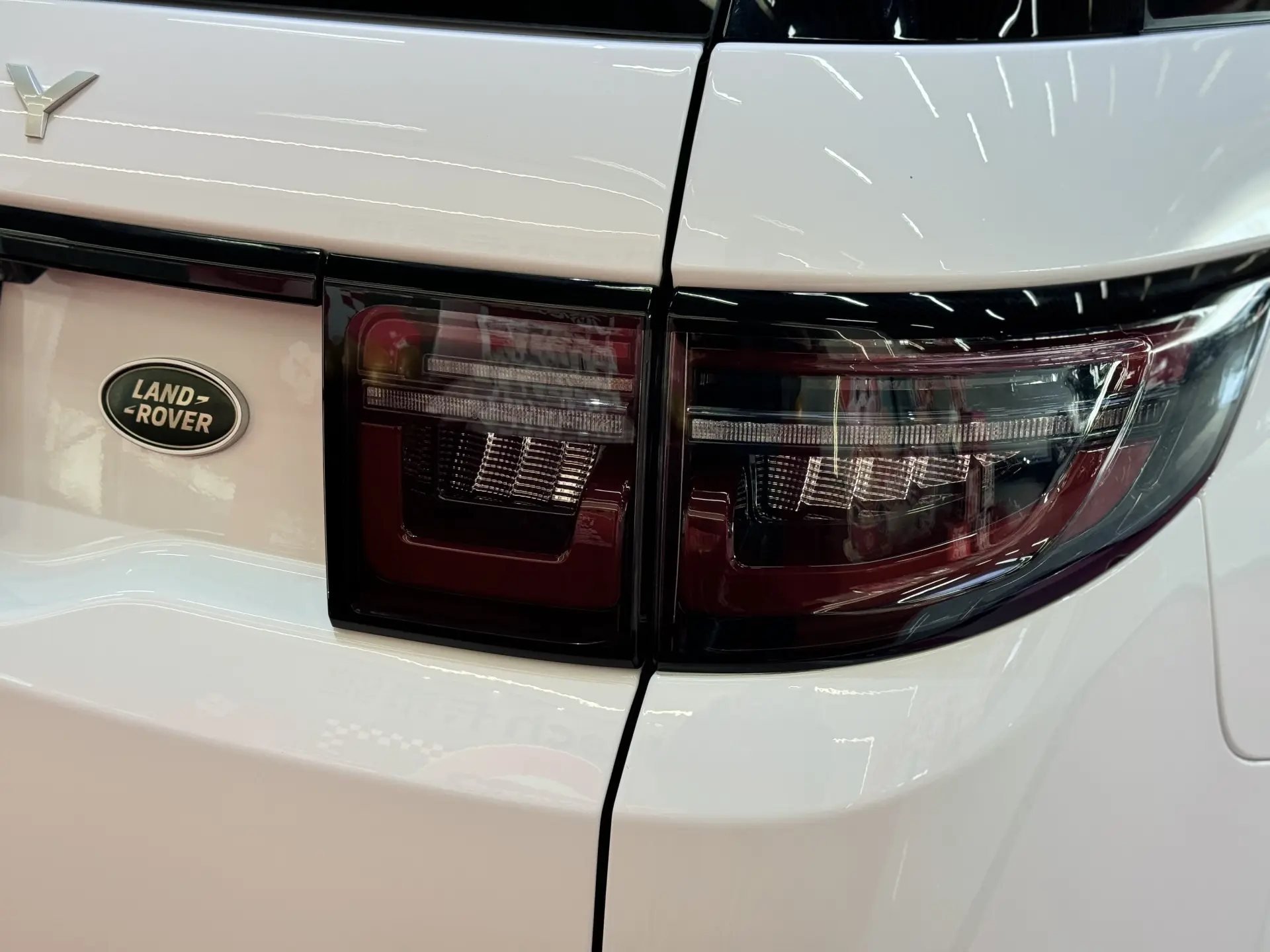 Land Rover Discovery Sport, 2023 10
