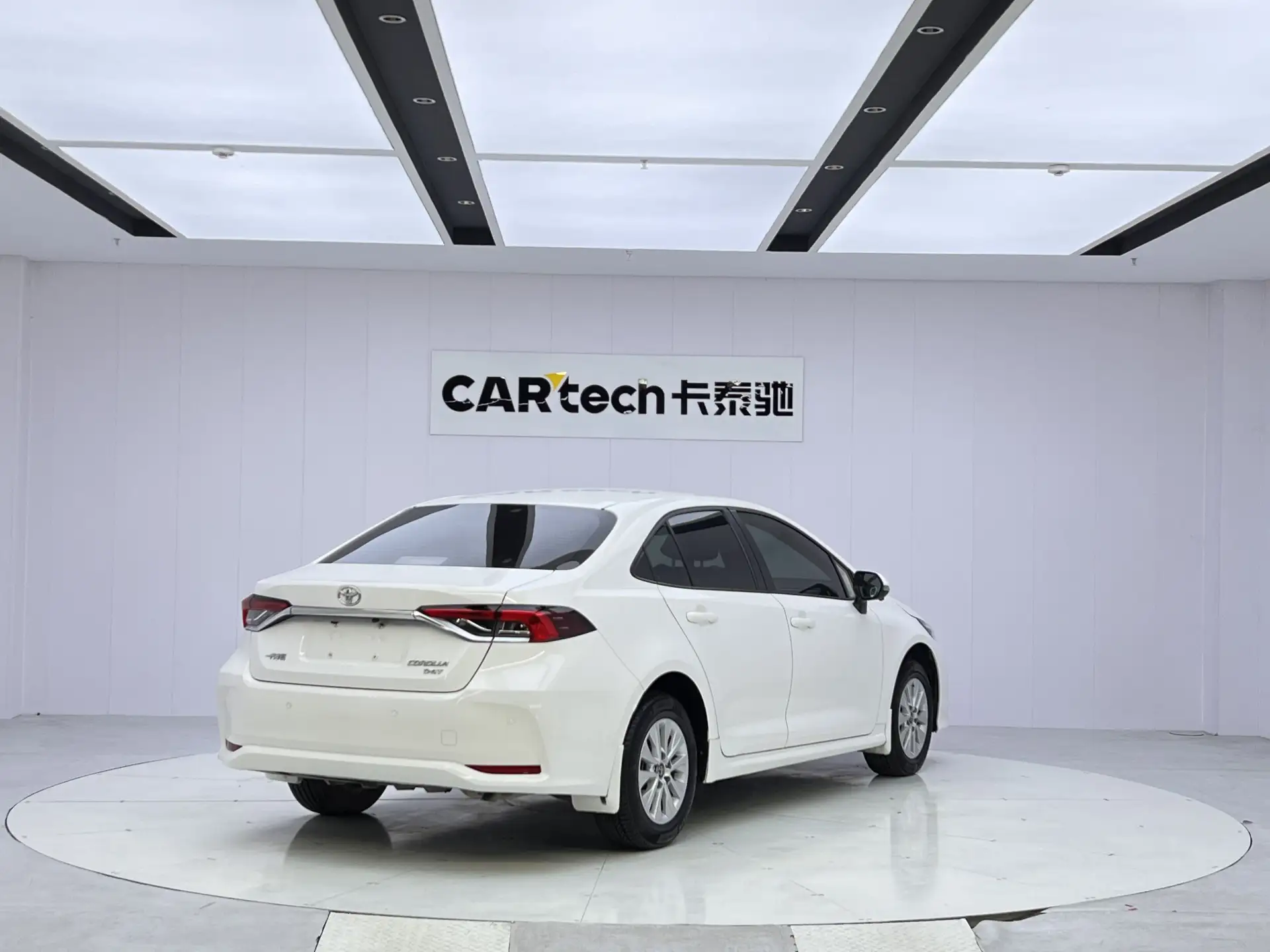 Toyota Corolla, 2020 все фото