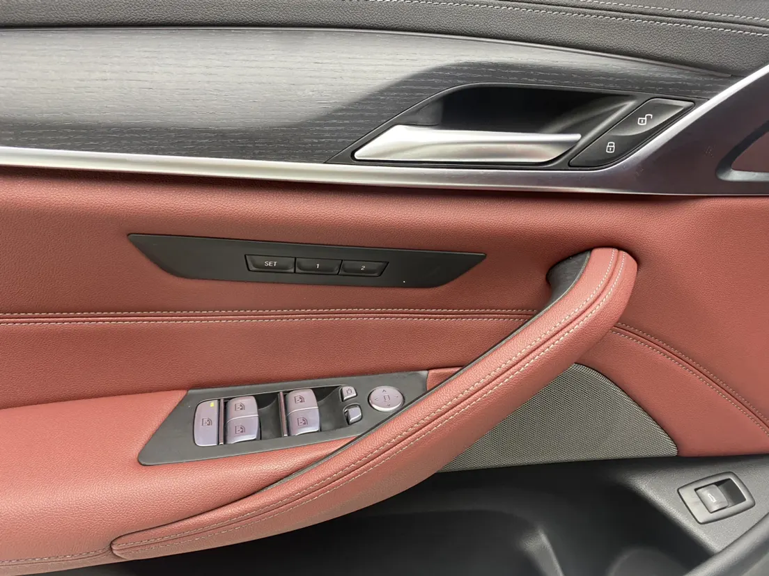 BMW 530Li, 2023 25