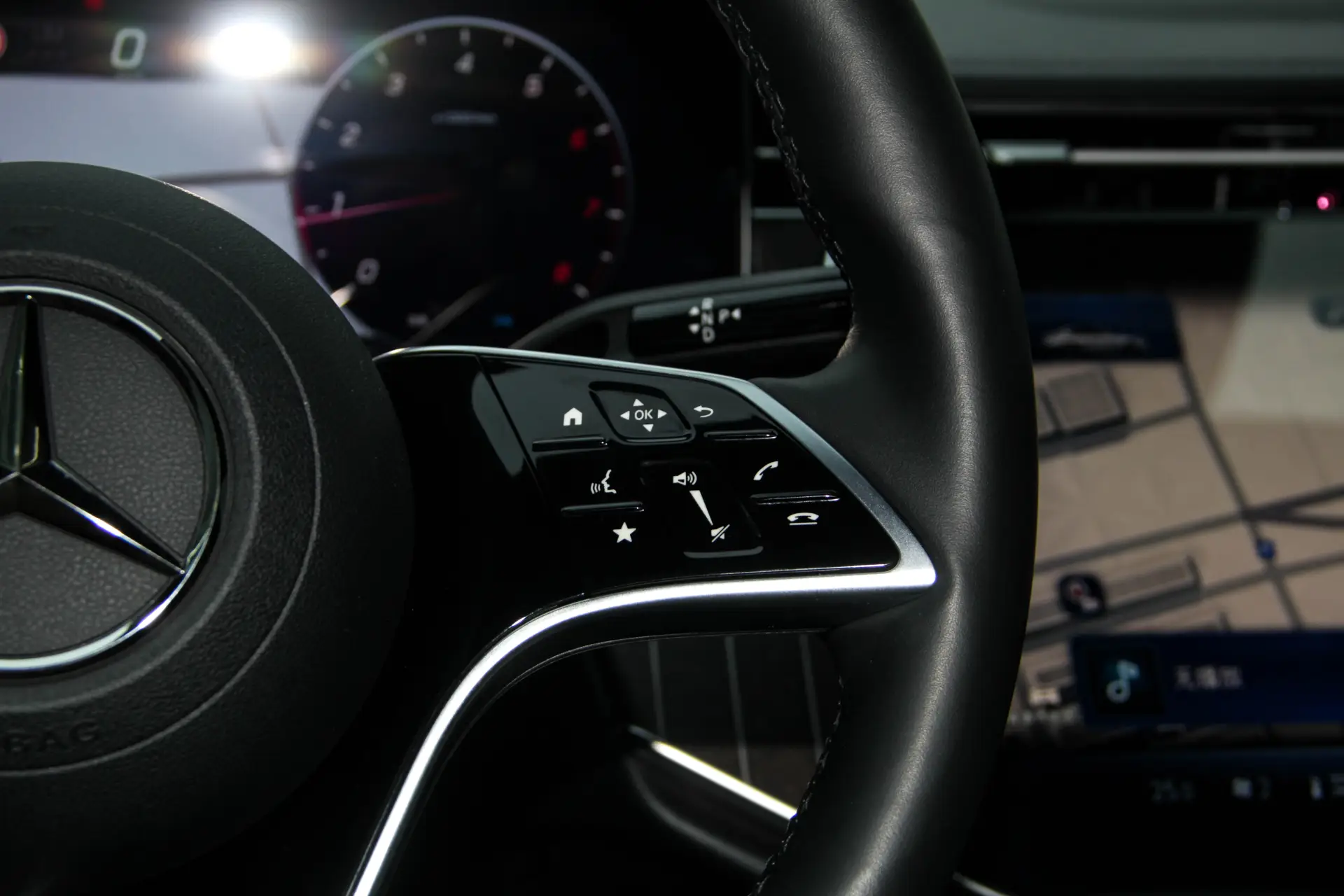 Mercedes-Benz E 300 L, 2024 24