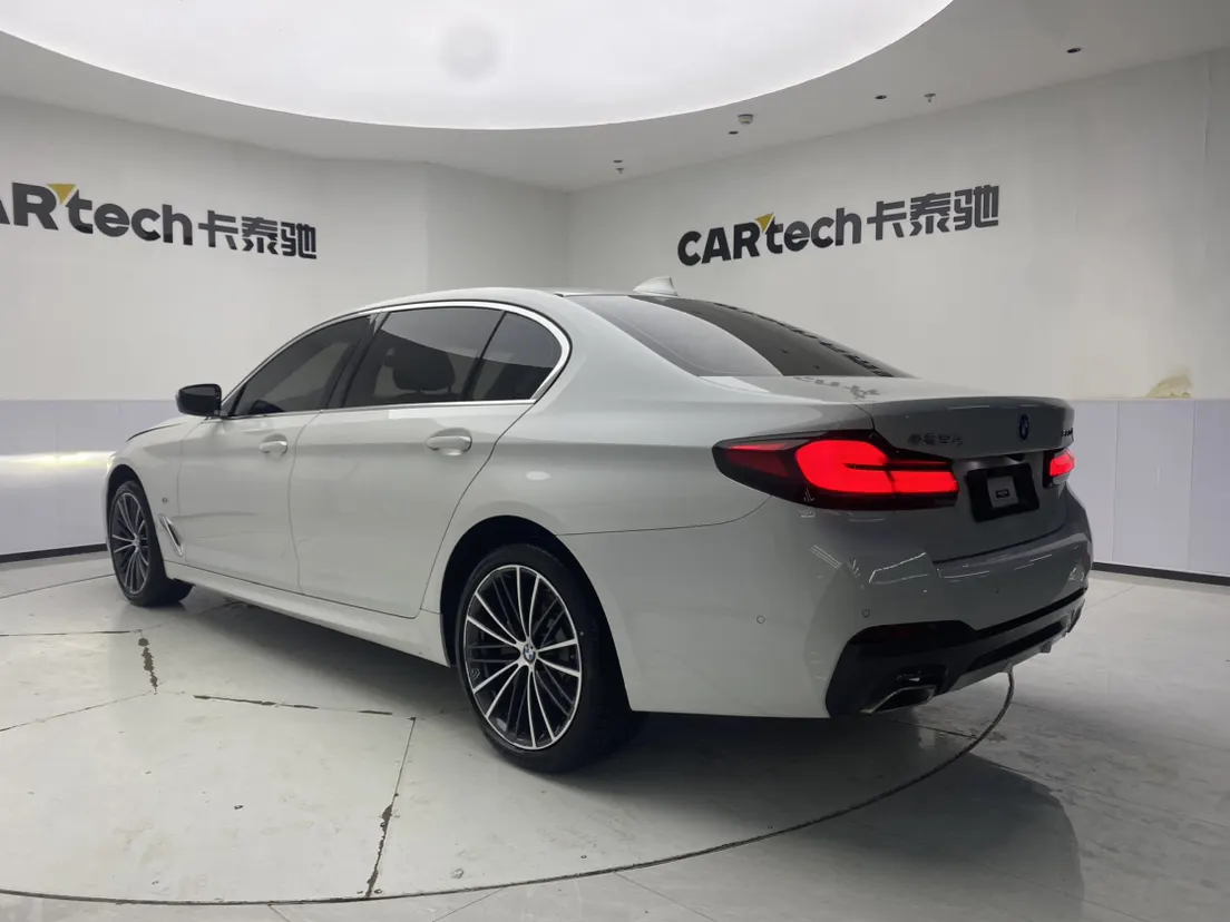 BMW 530Li, 2023 7