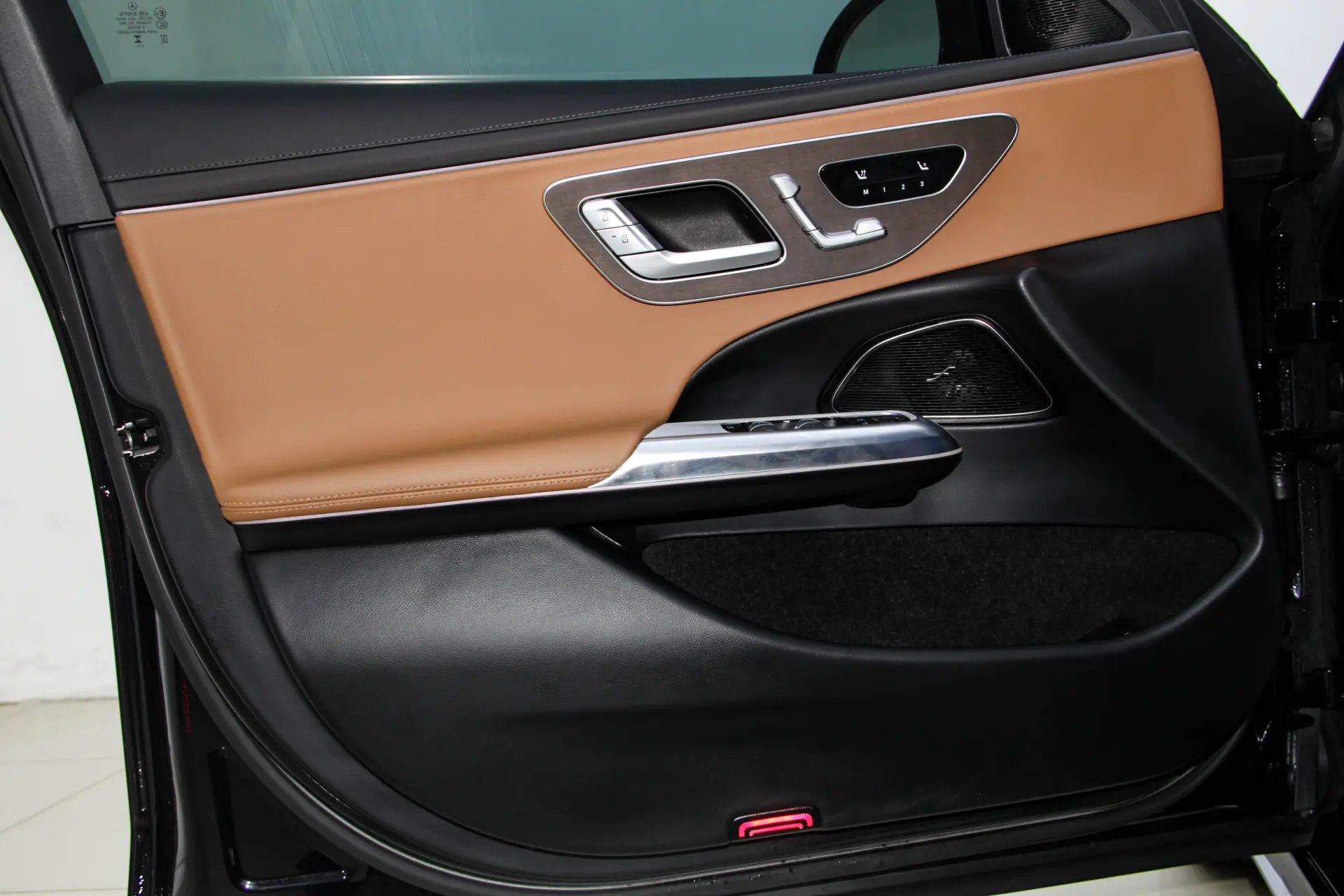 Mercedes-Benz E 300 L, 2024 17