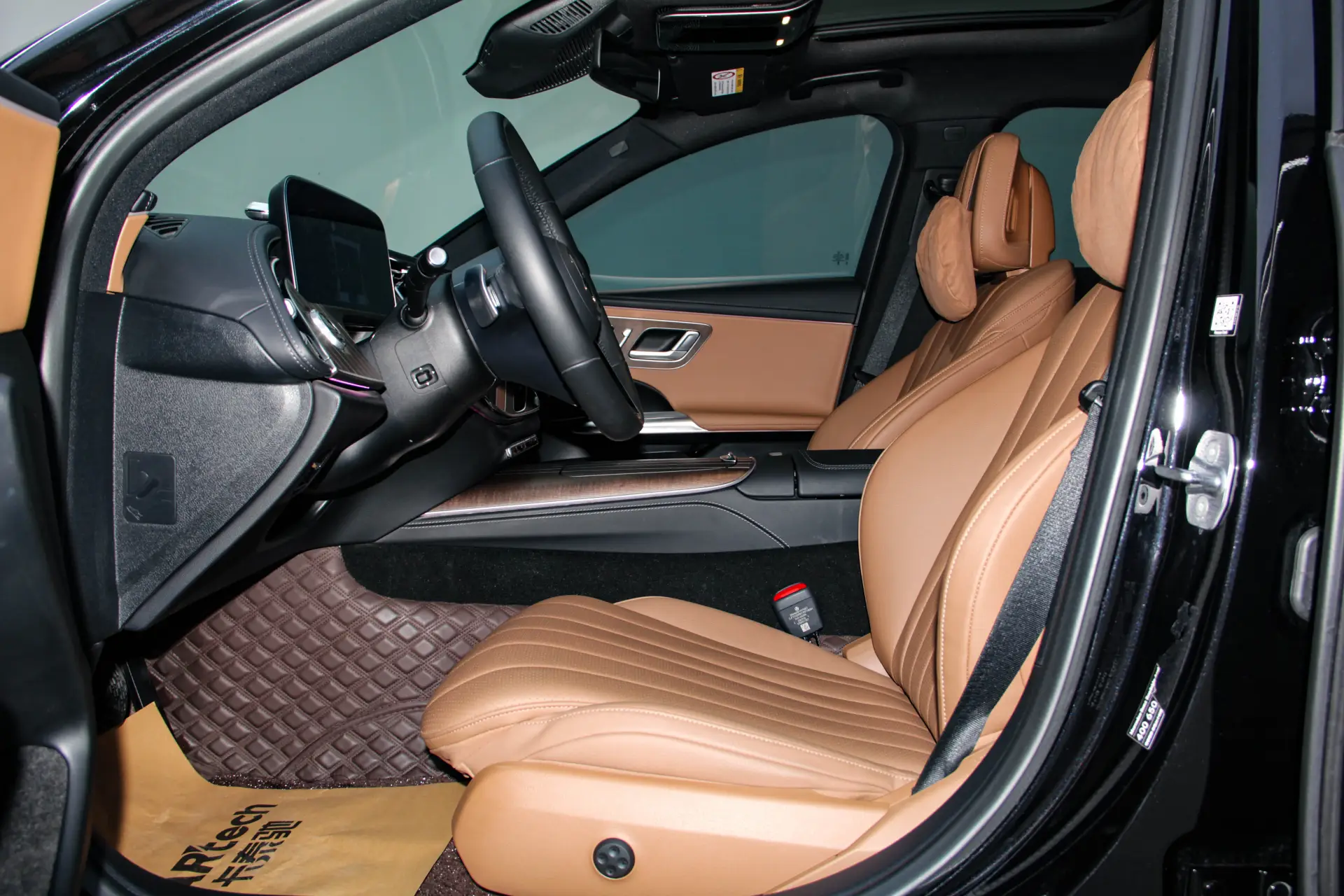 Mercedes-Benz E 300 L, 2024 18