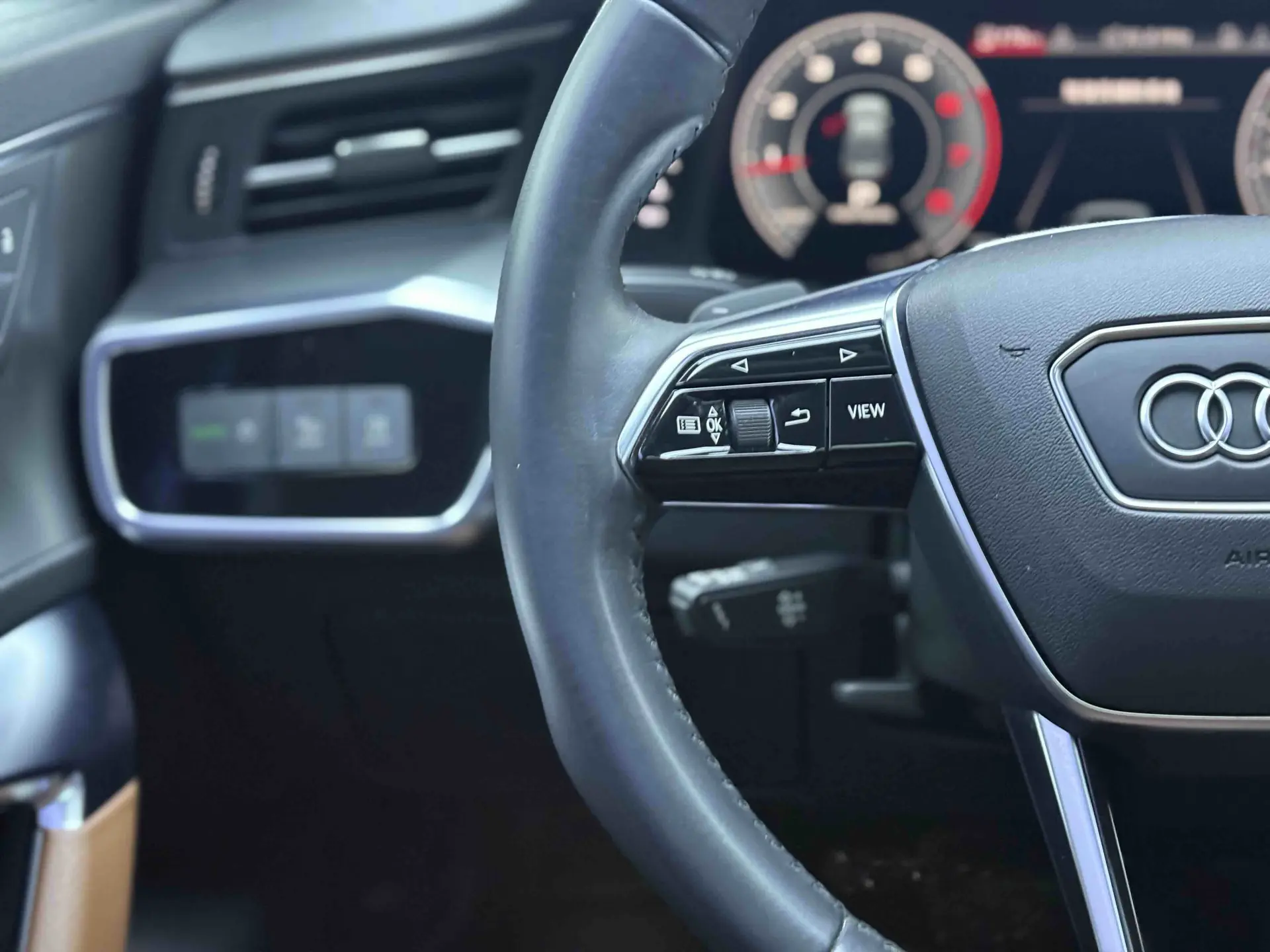 Audi A6L 40 TFSI, 2020 11