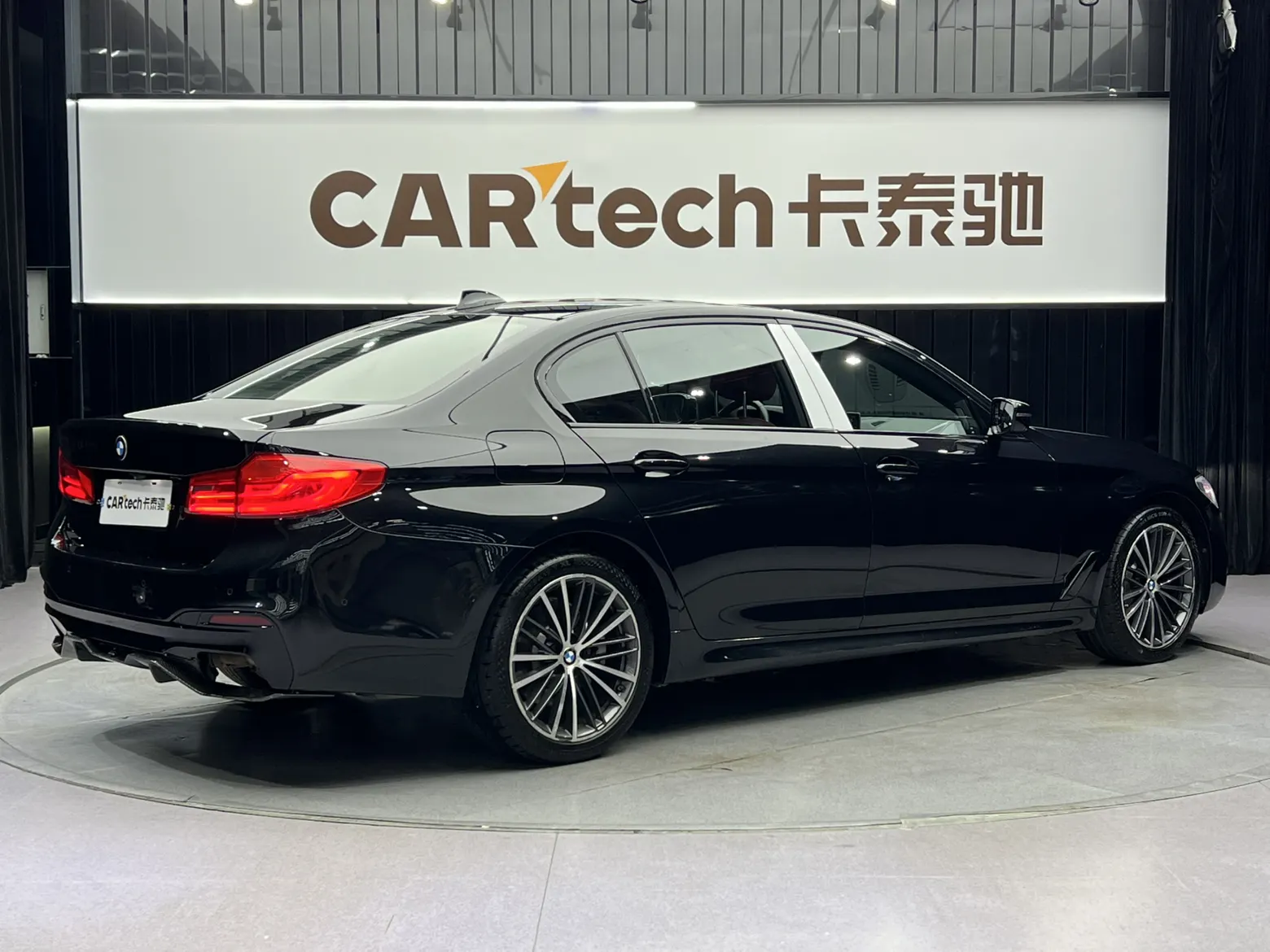 BMW 530Li, 2020 все фото