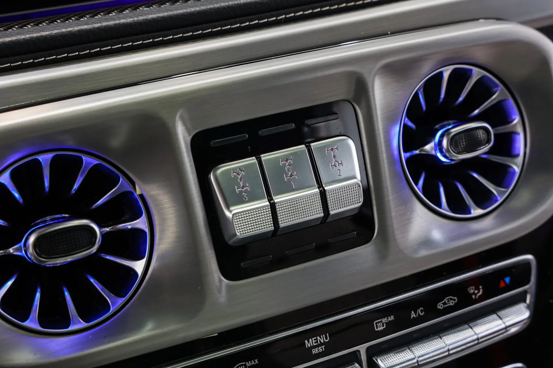Mercedes-Benz G 63, 2020 24