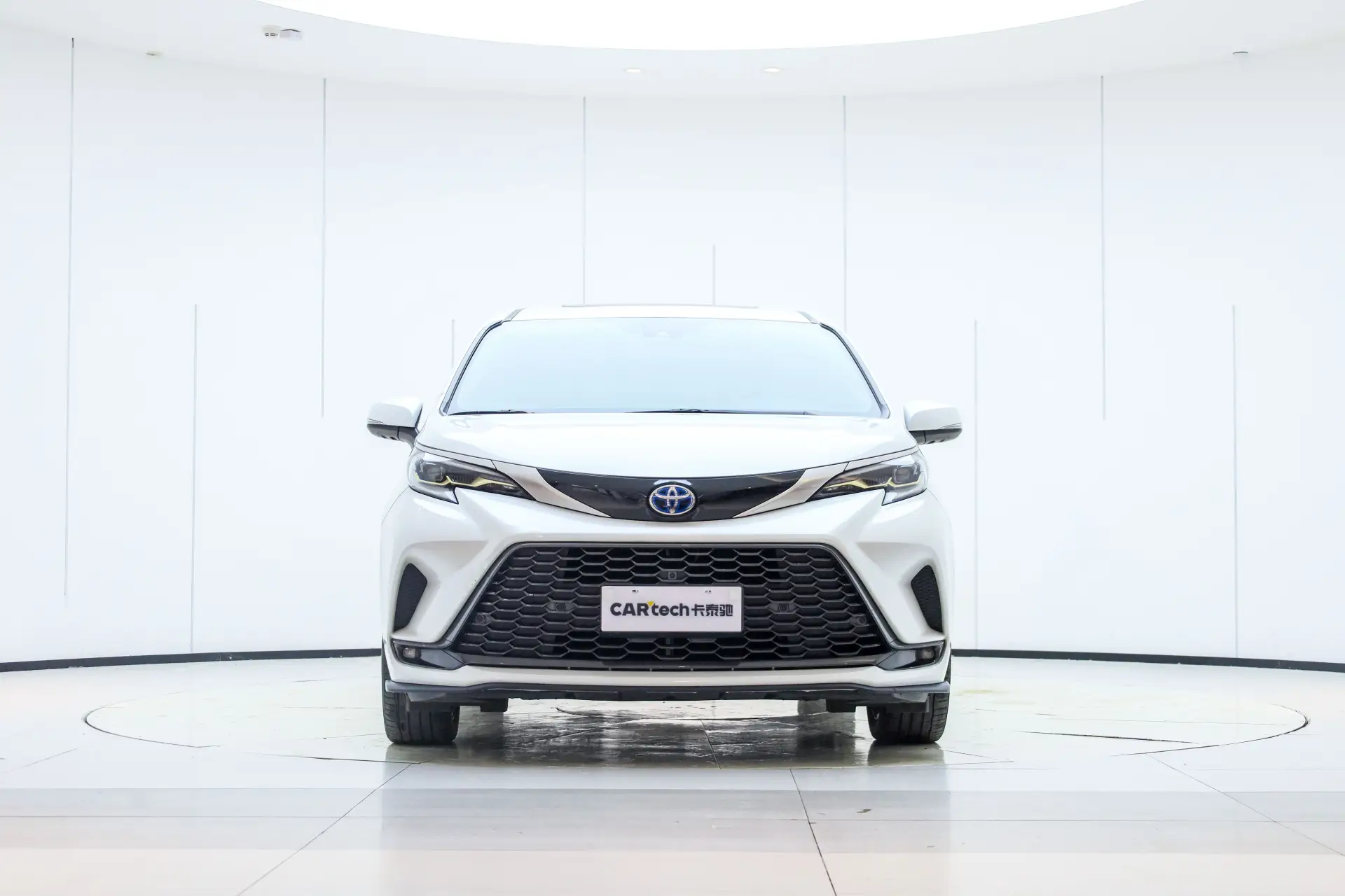 Toyota Granvia, 2023 2