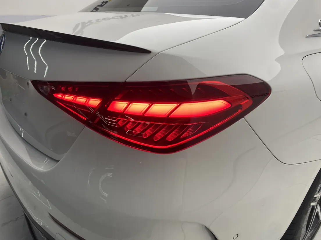 Mercedes-Benz C 260 L, 2025 10