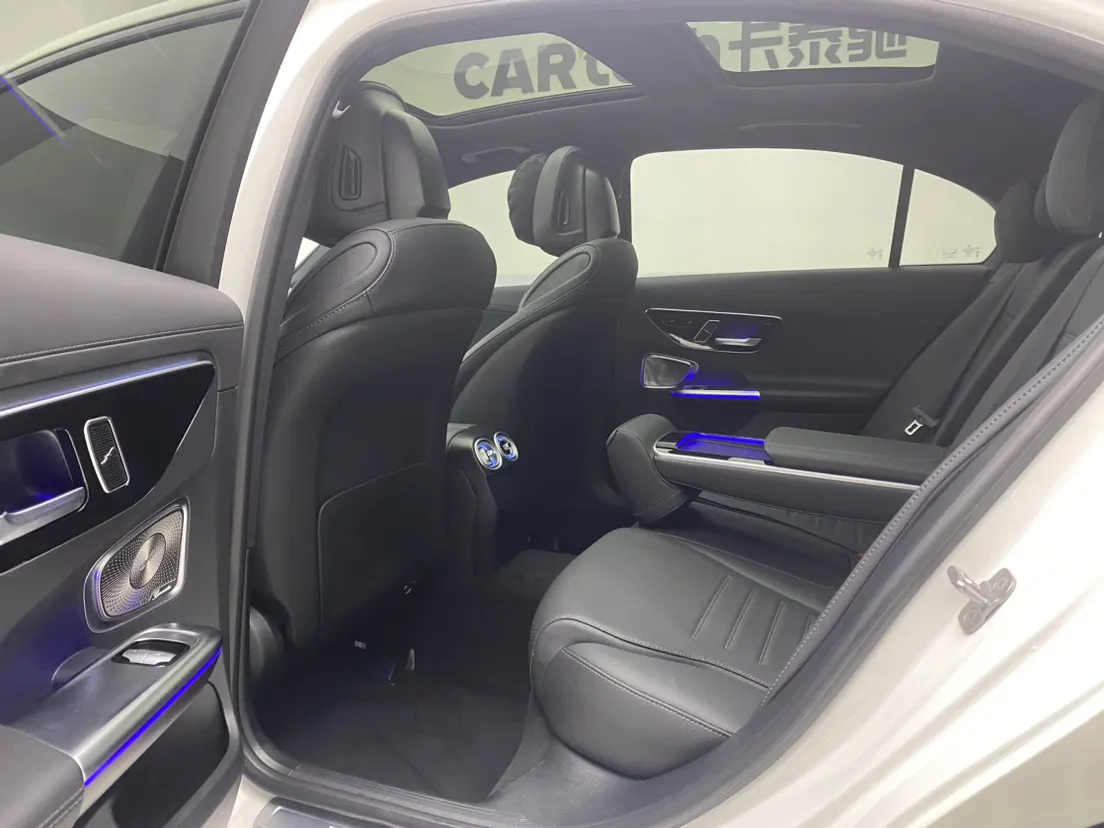 Mercedes-Benz C 260 L, 2025 19