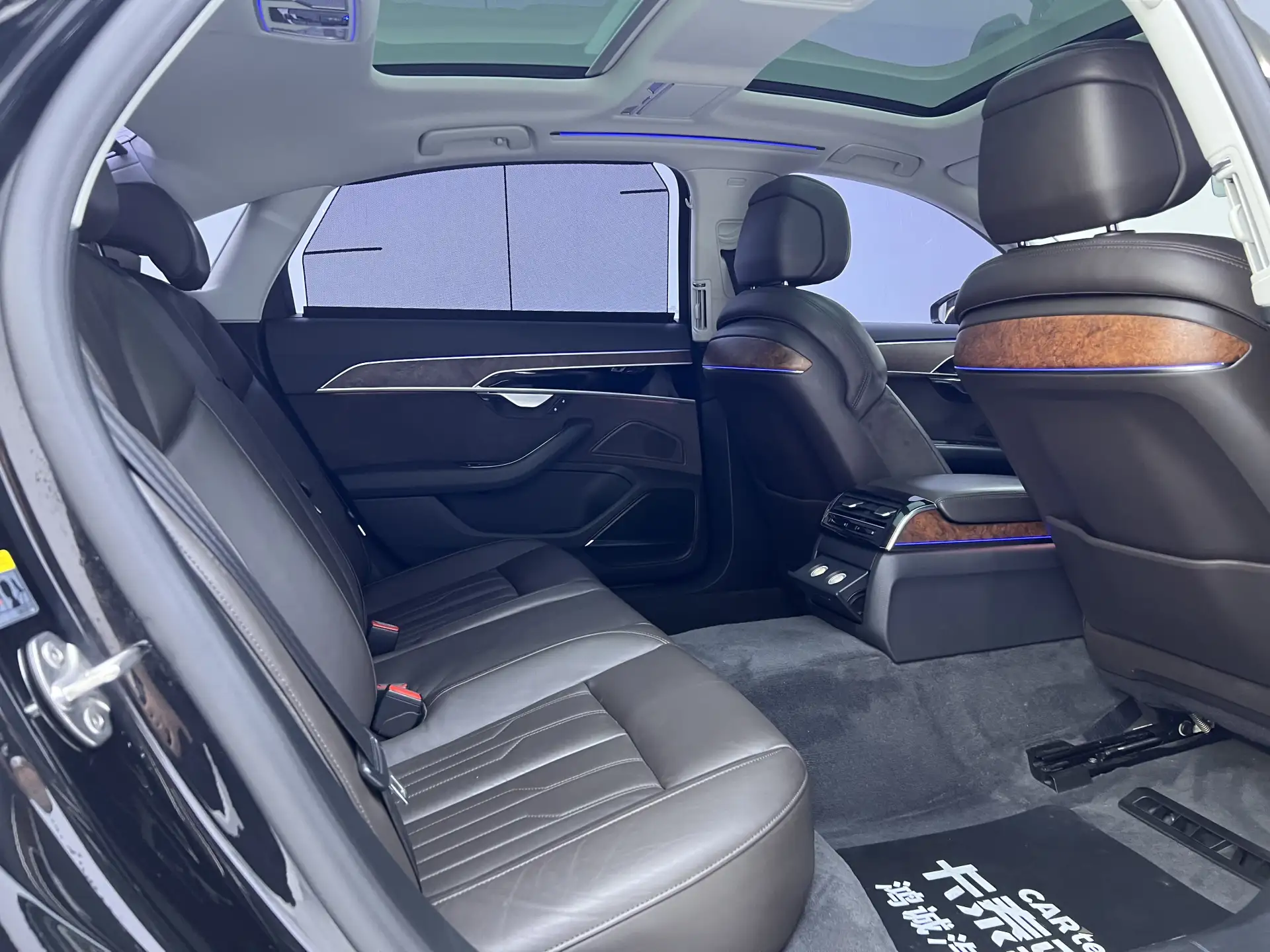 Audi A8L 55 TFSI, 2019 23