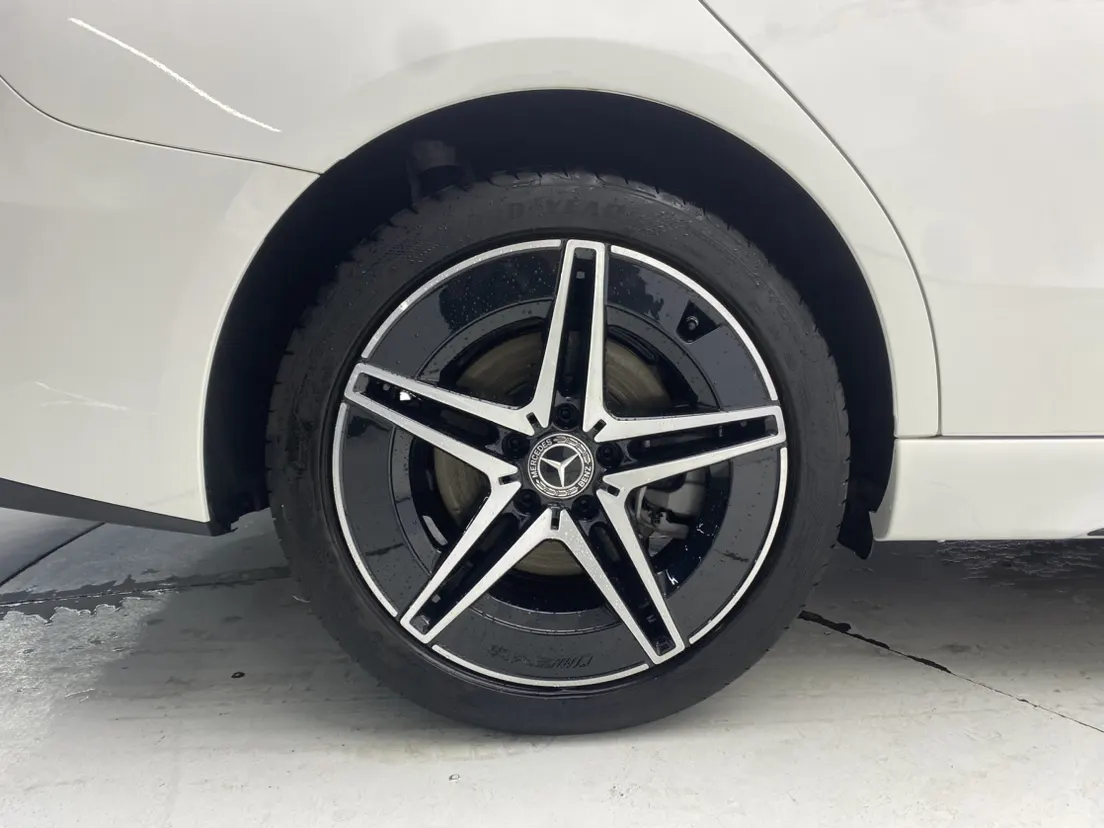 Mercedes-Benz C 260 L, 2025 11