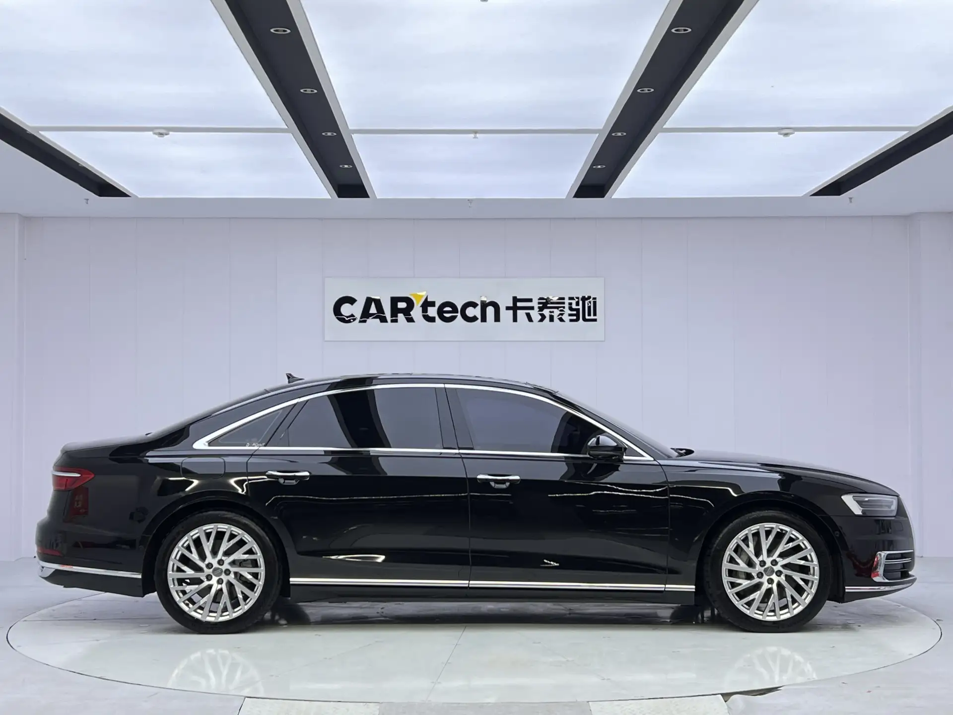 Audi A8L 55 TFSI, 2019 4