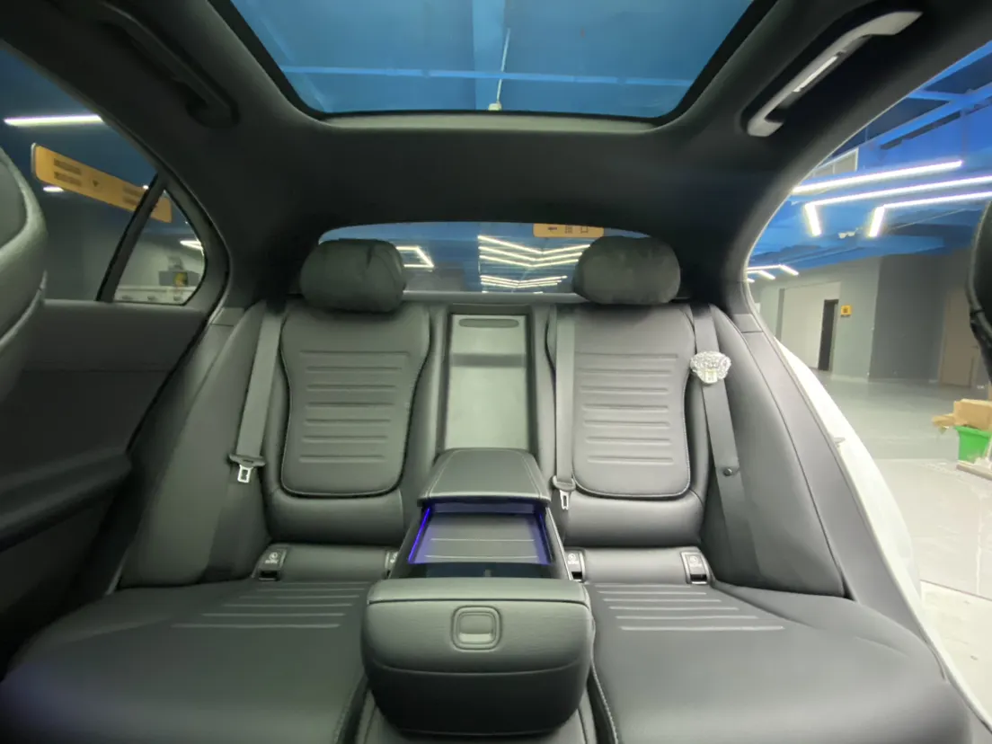 Mercedes-Benz C 260 L, 2025 25