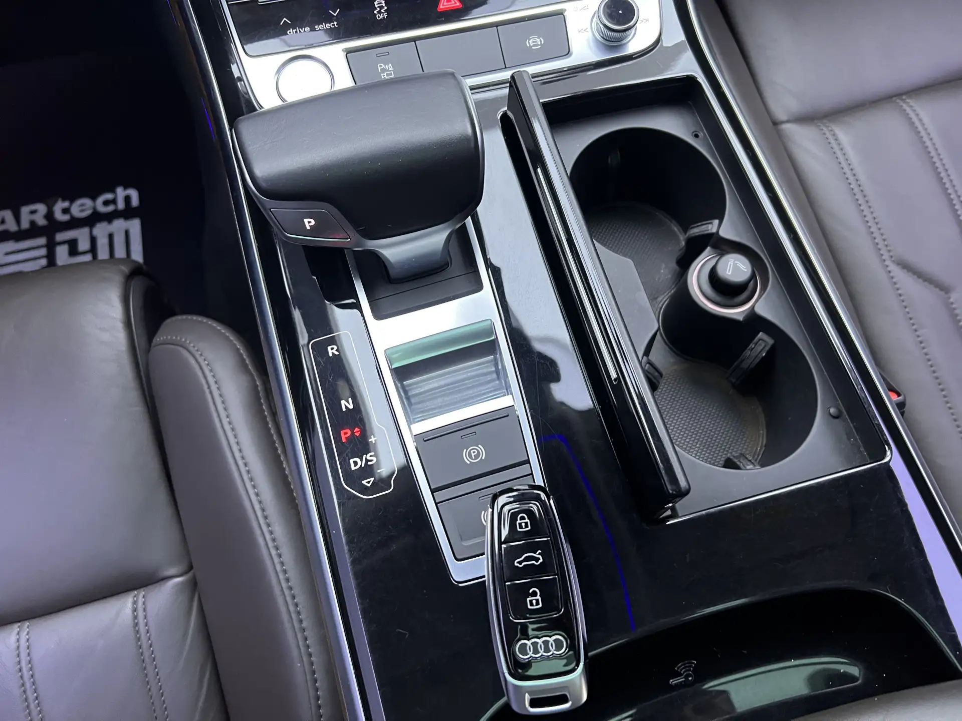 Audi A8L 55 TFSI, 2019 21