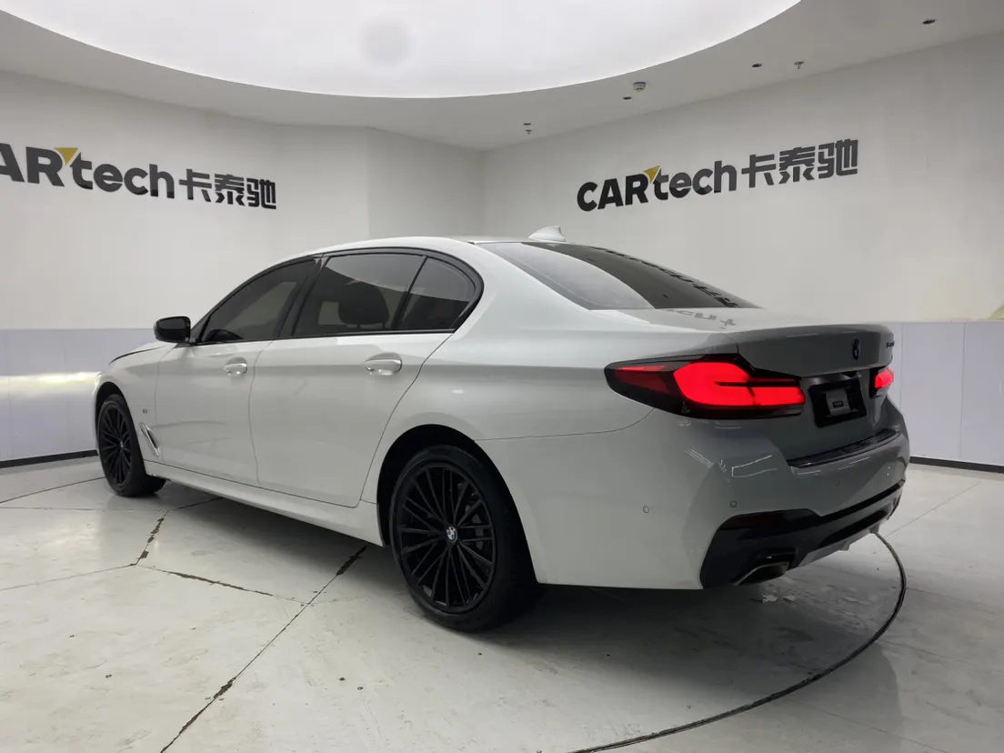 BMW 530Li, 2023 7