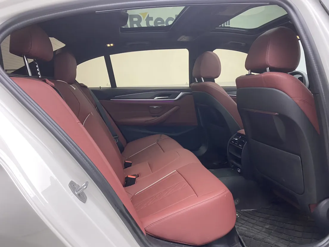 BMW 530Li, 2023 25