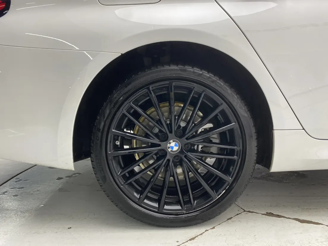 BMW 530Li, 2023 11