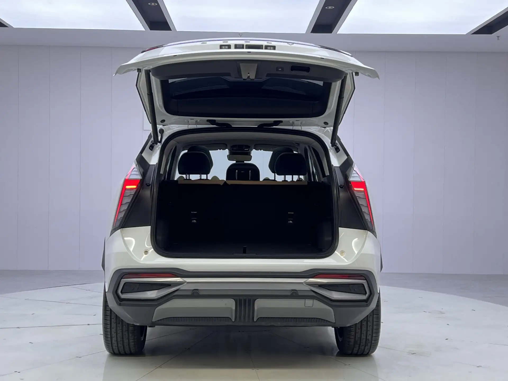 Geely Boyue, 2023 13