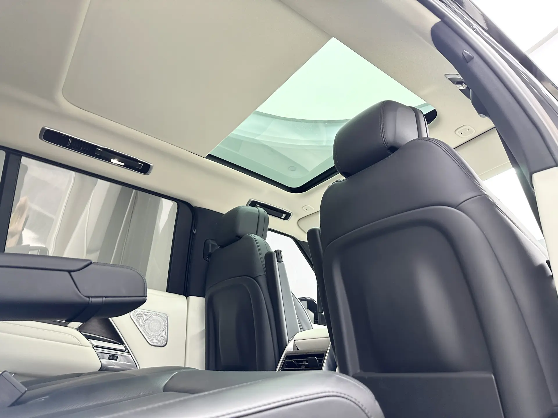 Land Rover Range Rover, 2023 15