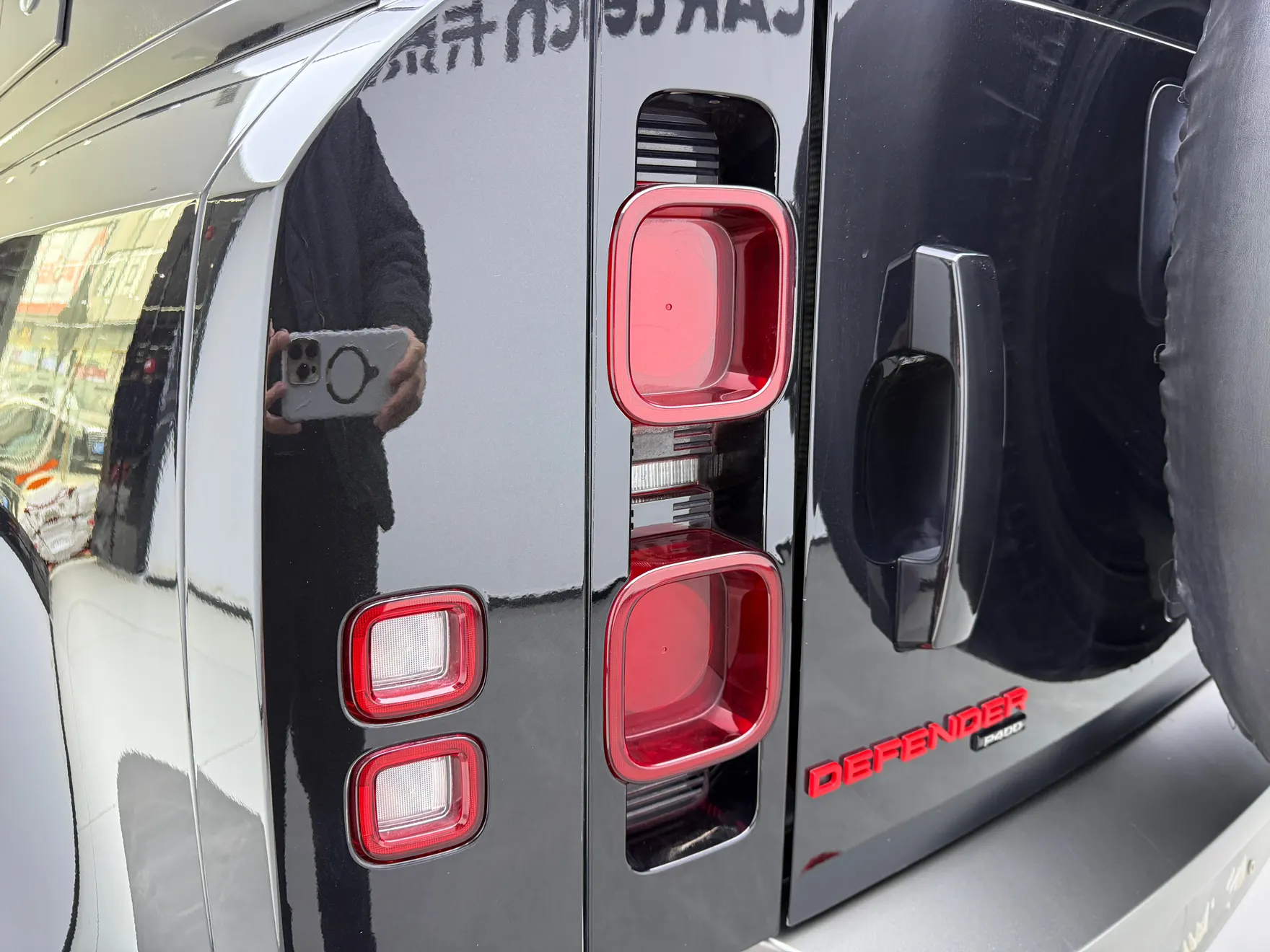 Land Rover Defender, 2023 10