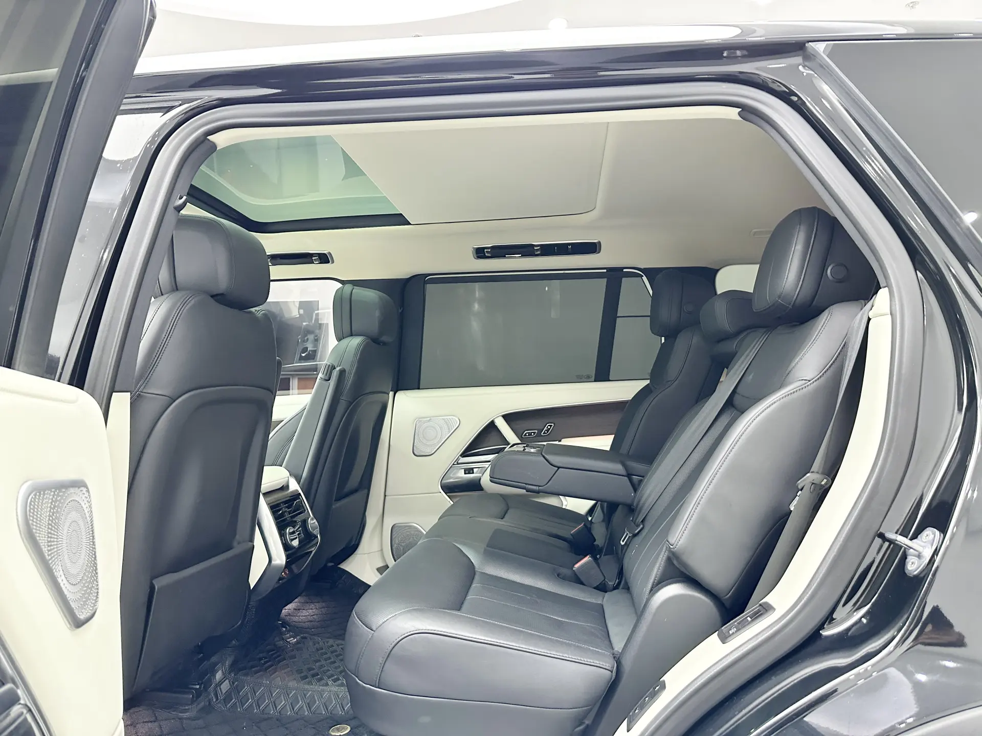 Land Rover Range Rover, 2023 11