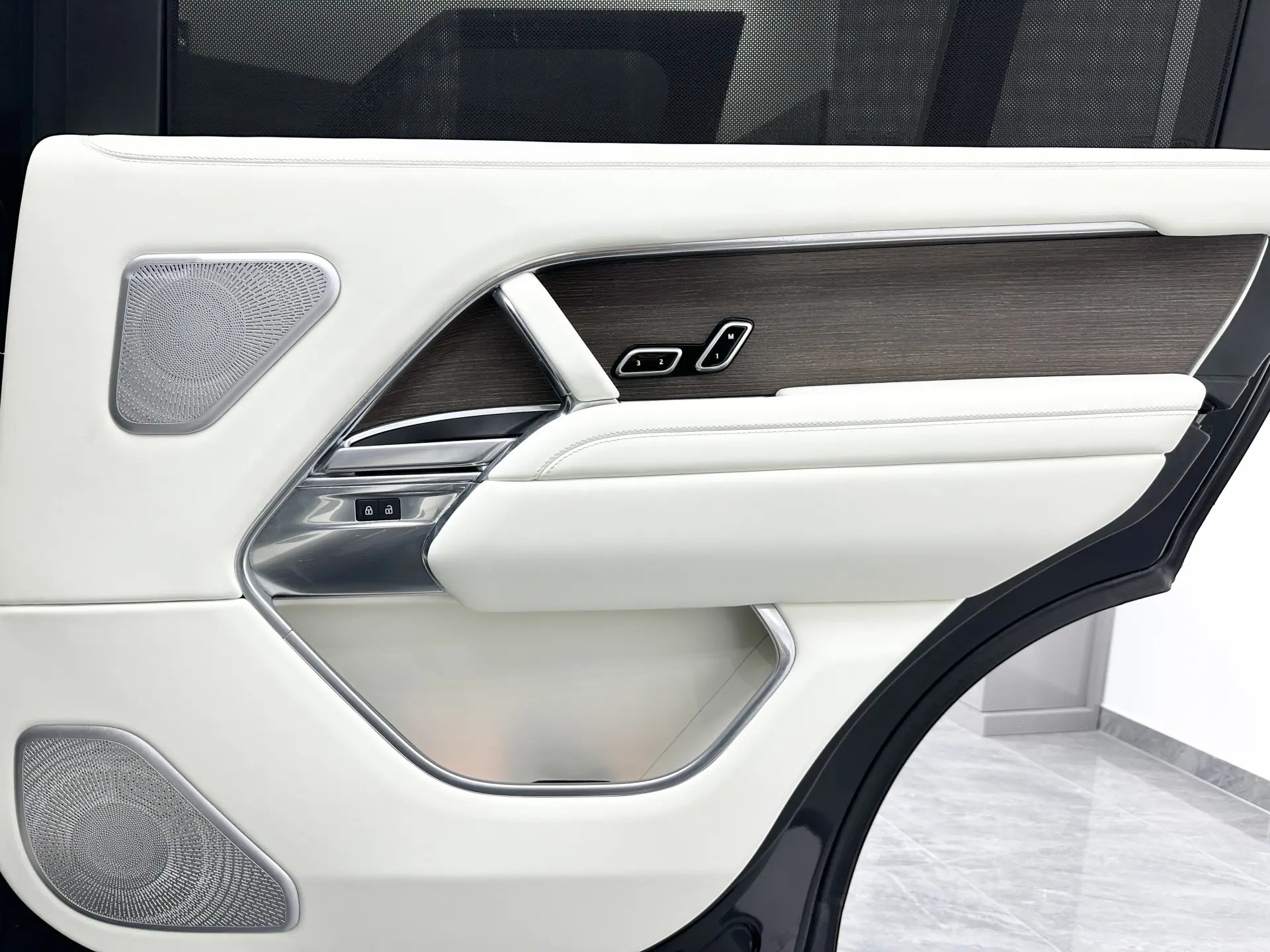 Land Rover Range Rover, 2023 25