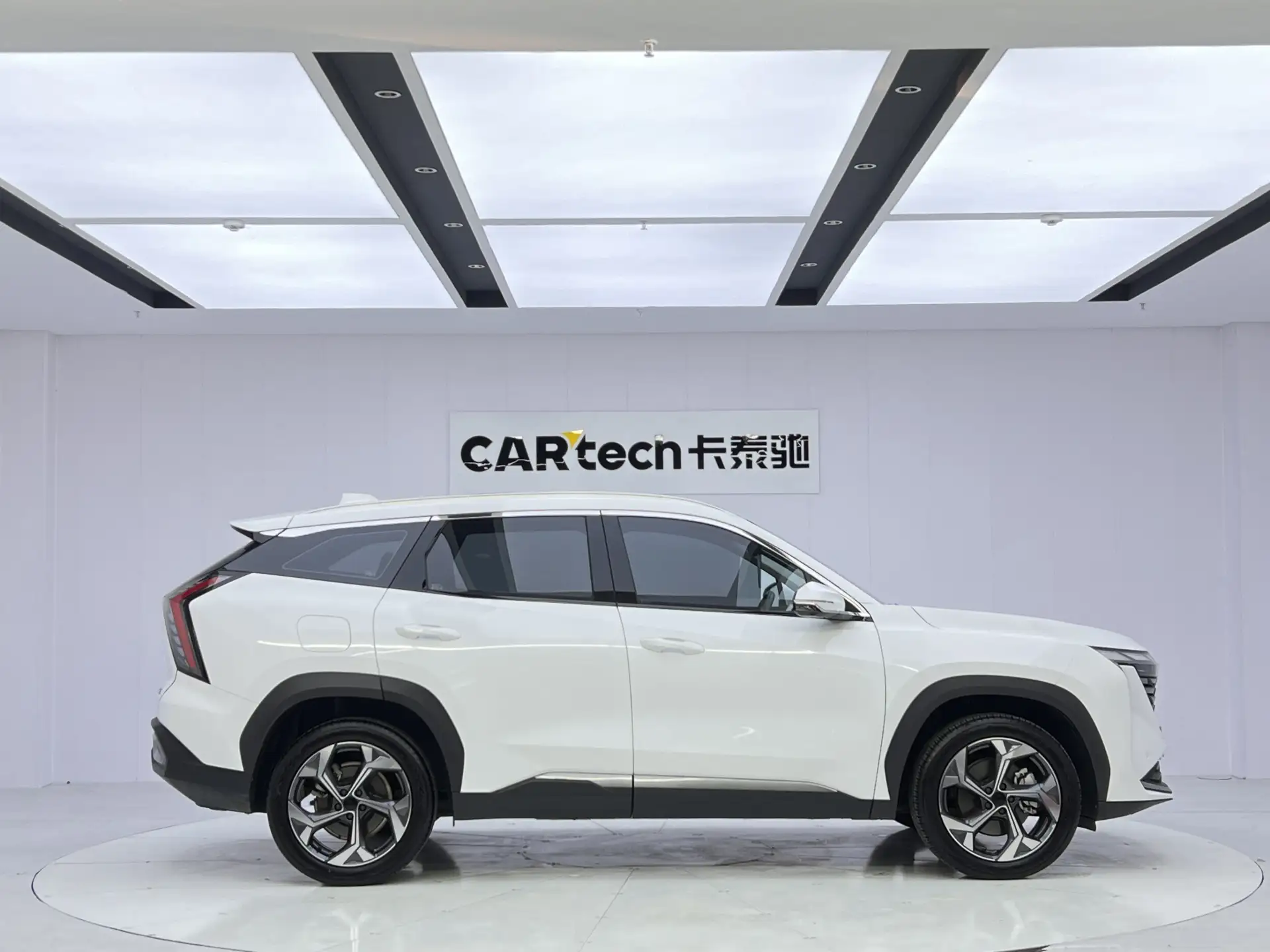 Geely Boyue, 2023 4