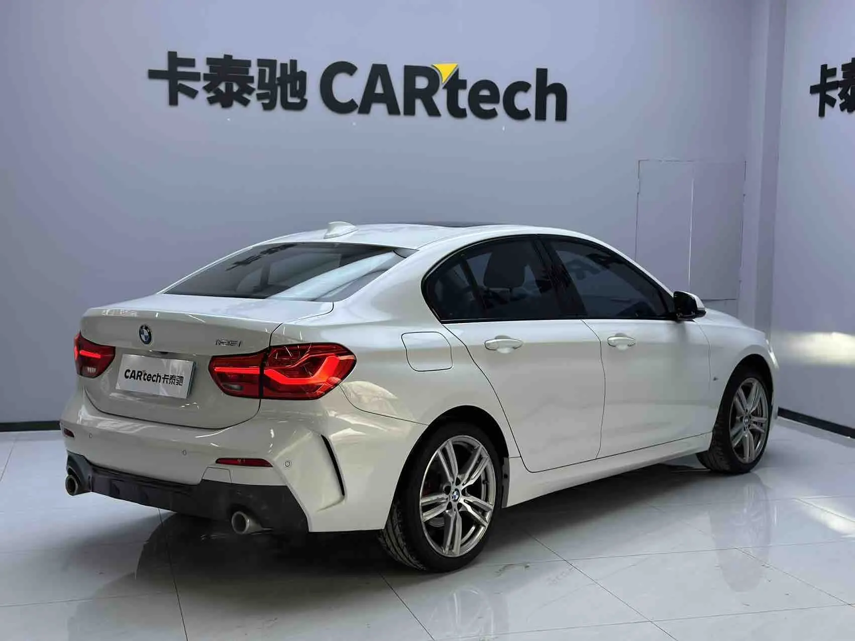 BMW 125i, 2020 4