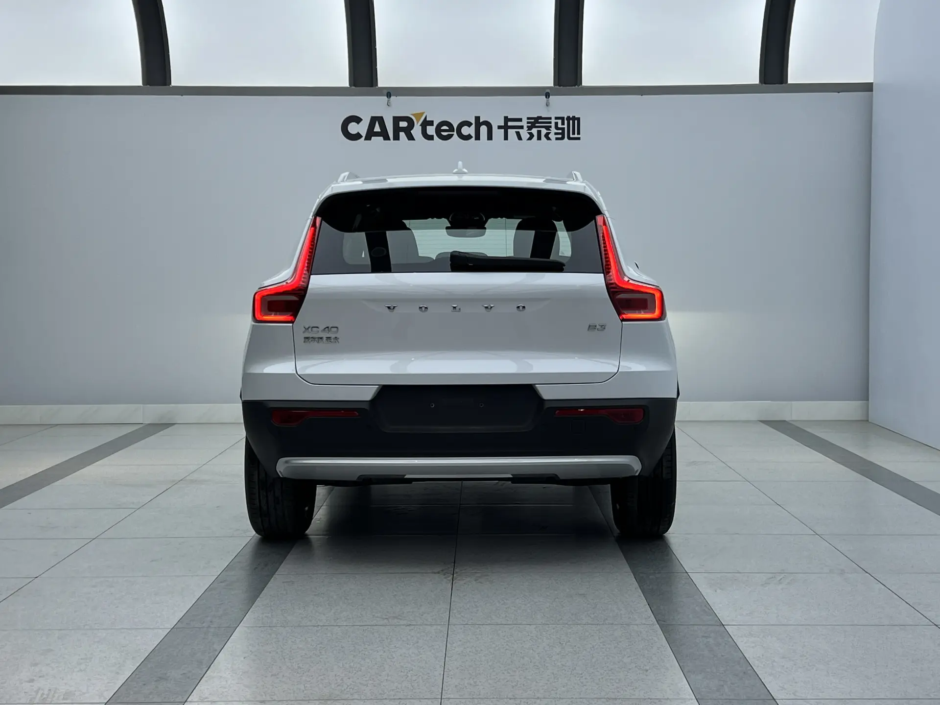 Volvo XC40, 2026 все фото