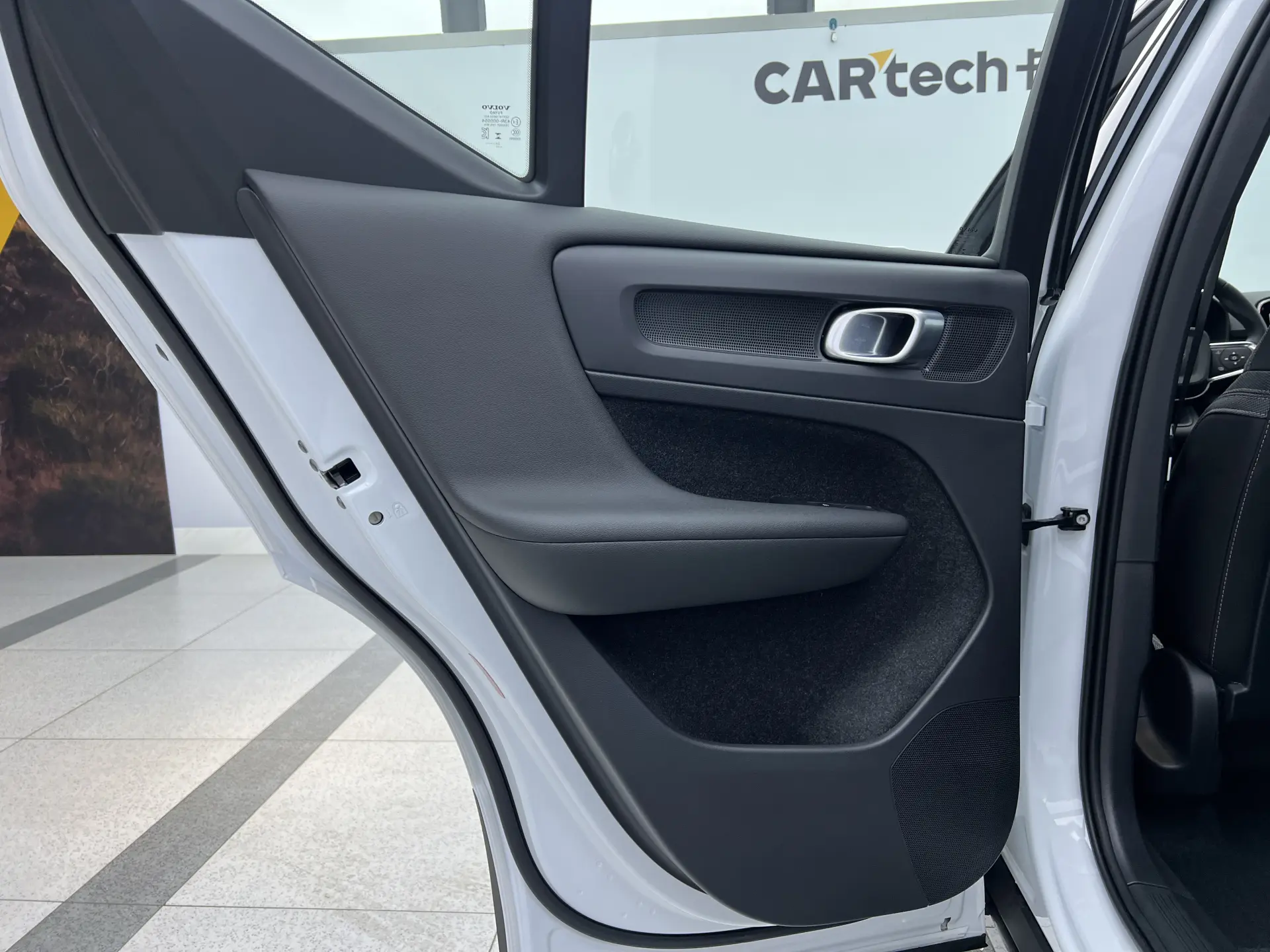 Volvo XC40, 2026 17