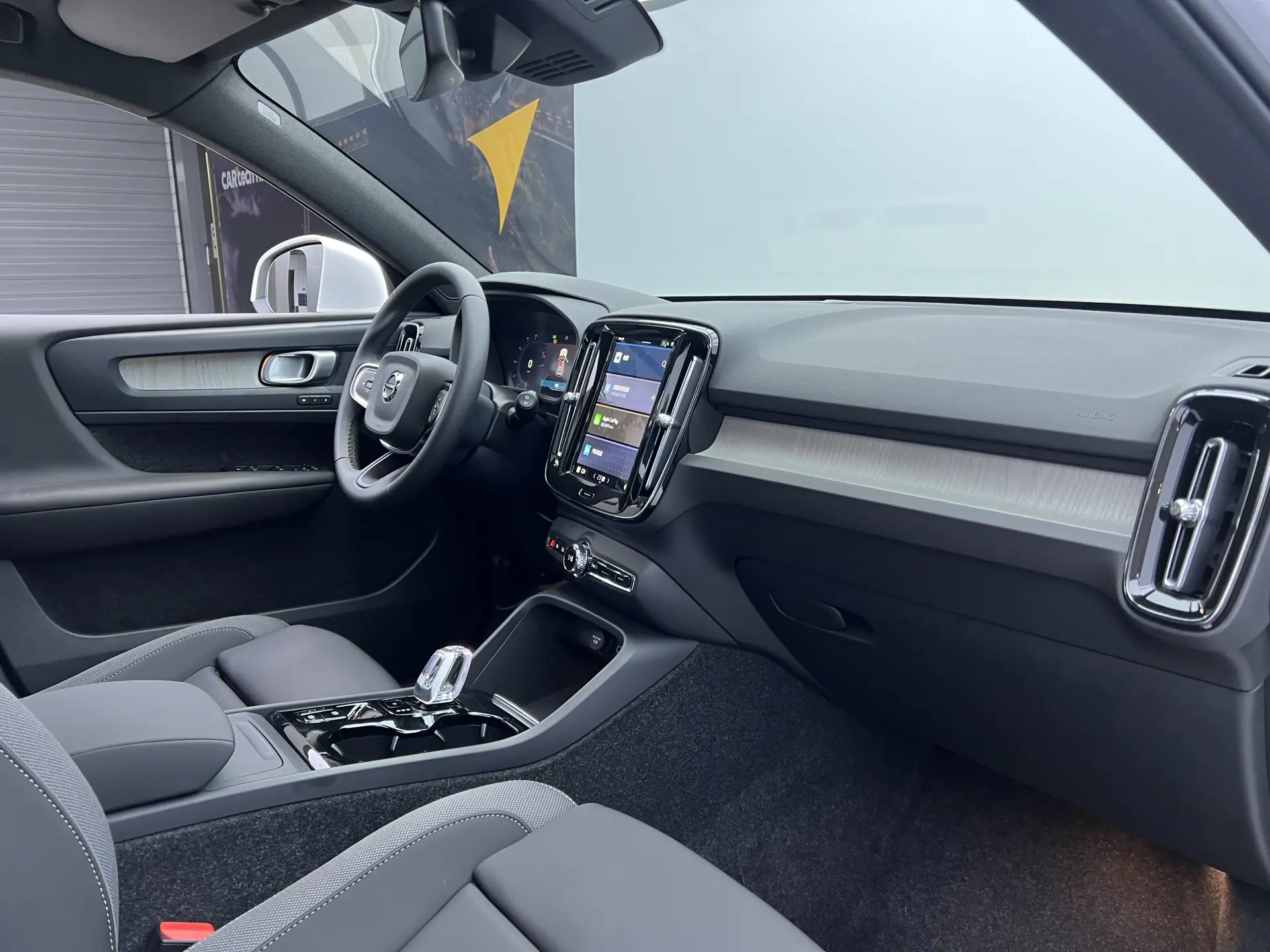 Volvo XC40, 2026 22