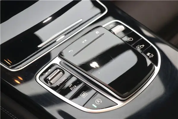 Mercedes-Benz GLC 260 L, 2021 14