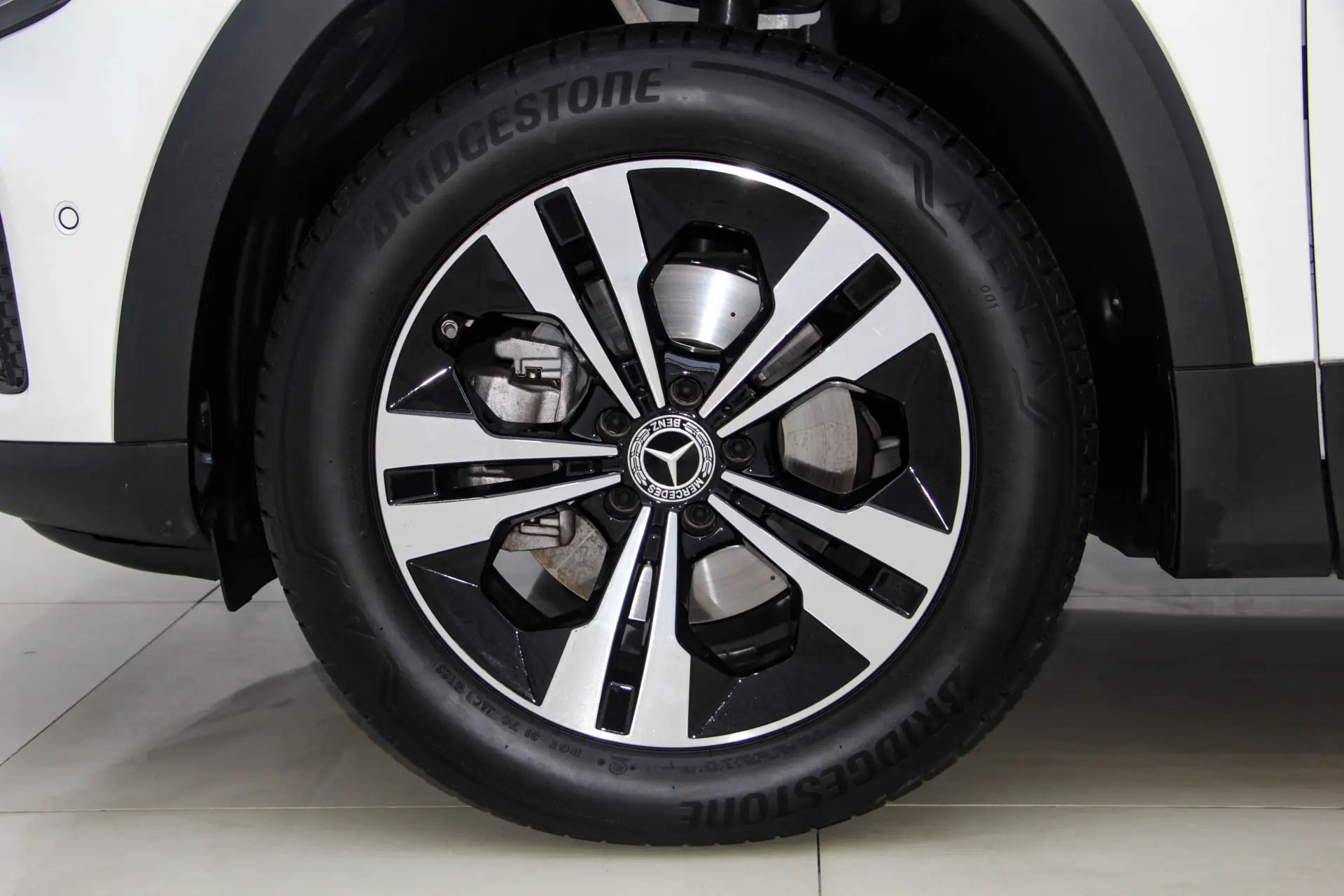 Mercedes-Benz GLB, 2024 14