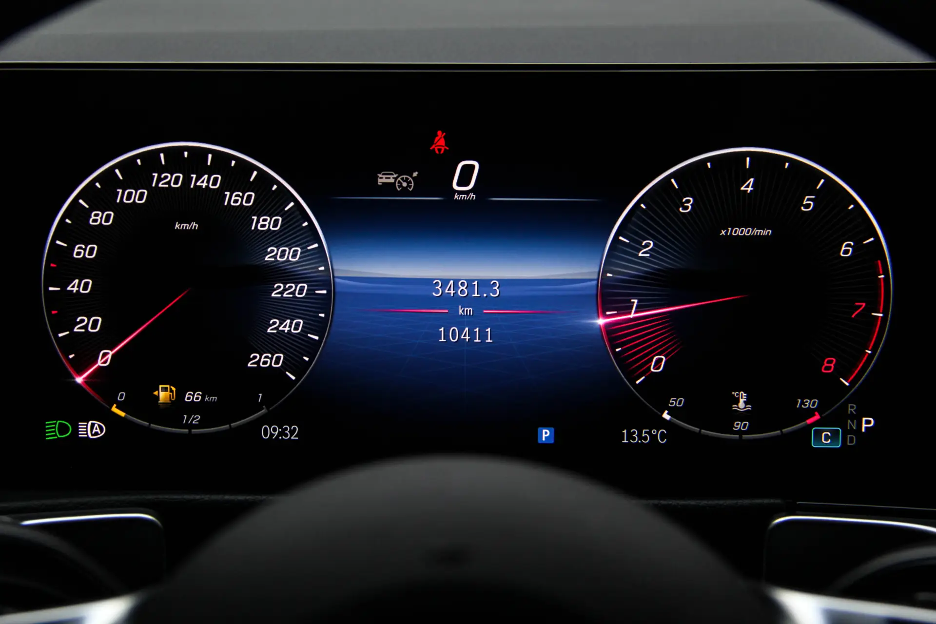 Mercedes-Benz GLB, 2024 31