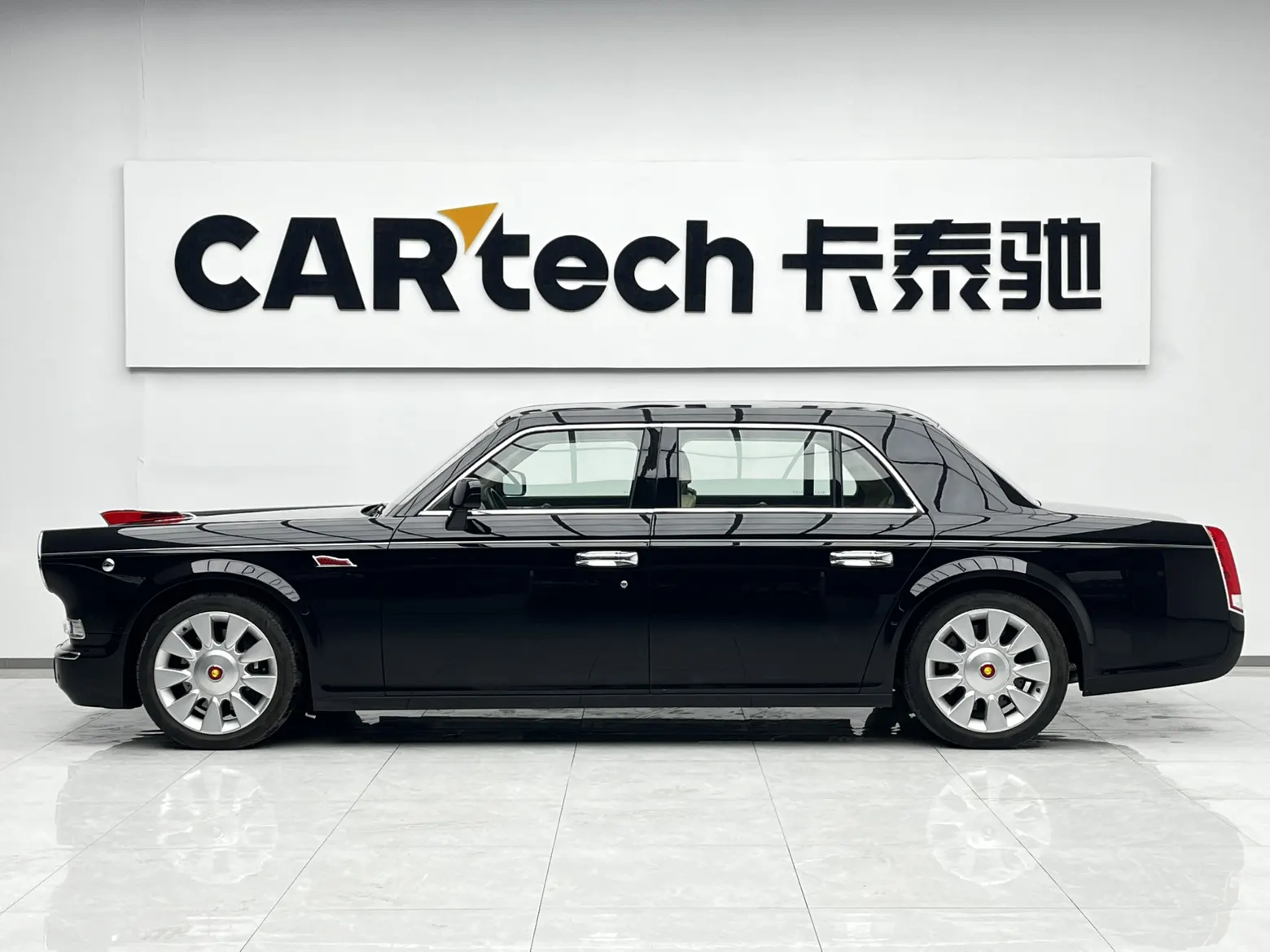 Hongqi L5, 2025 4