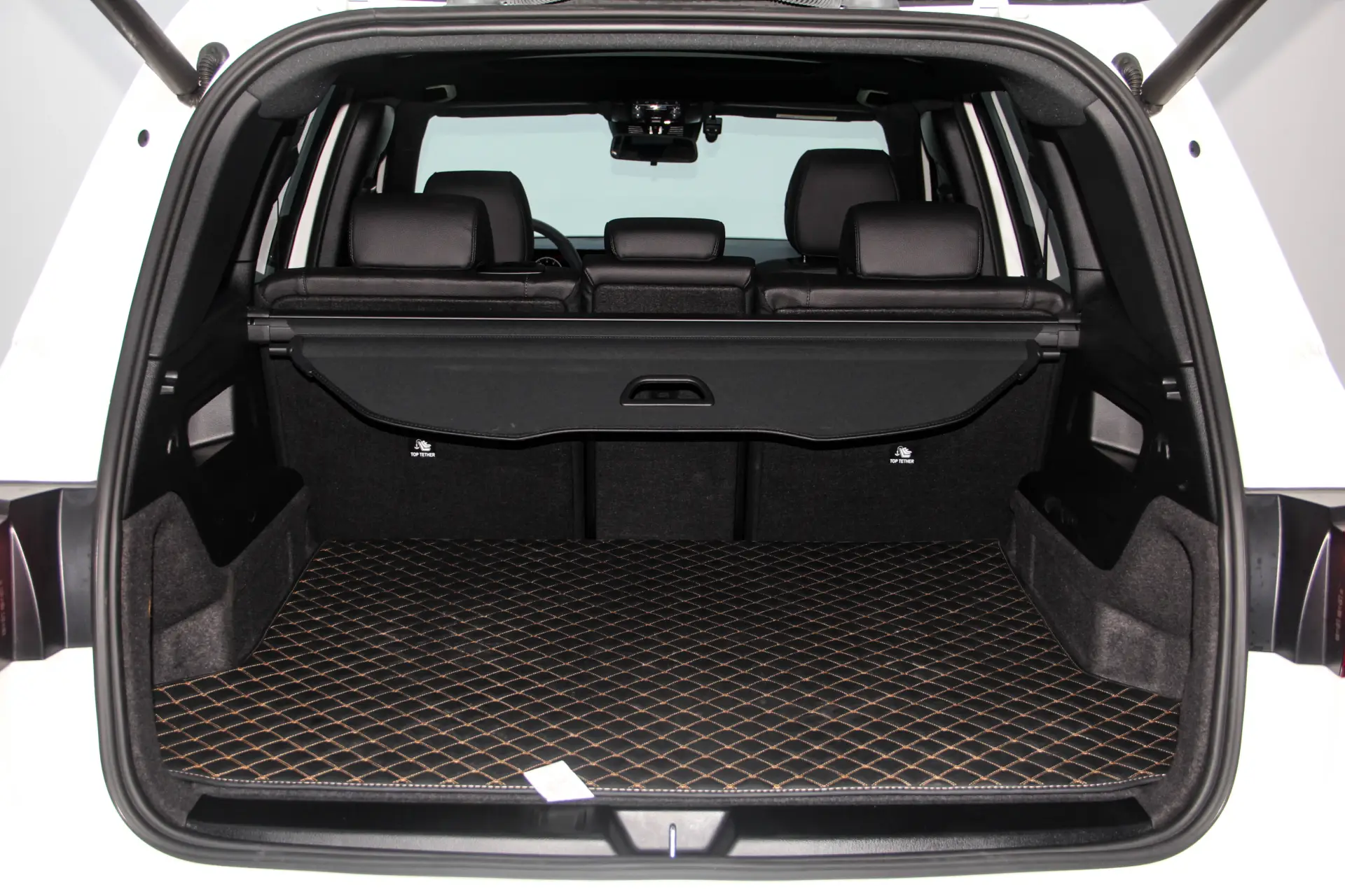 Mercedes-Benz GLB, 2024 11