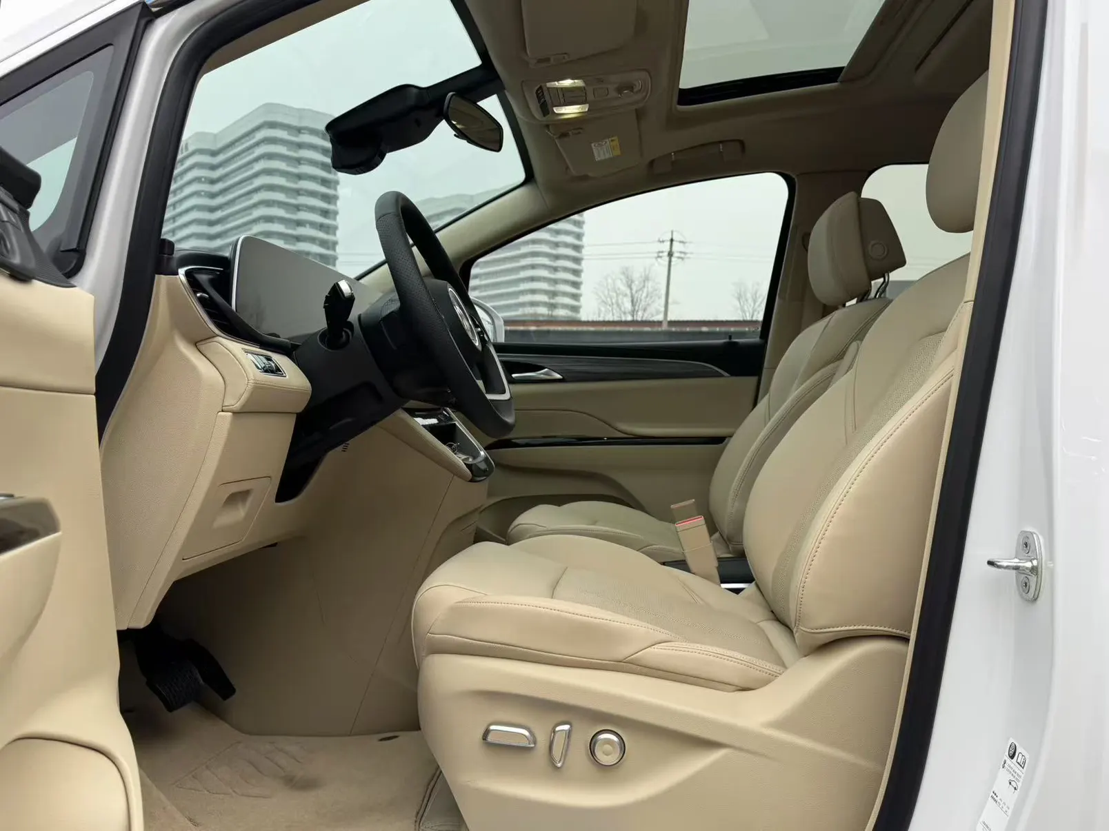 Buick GL8, 2025 13