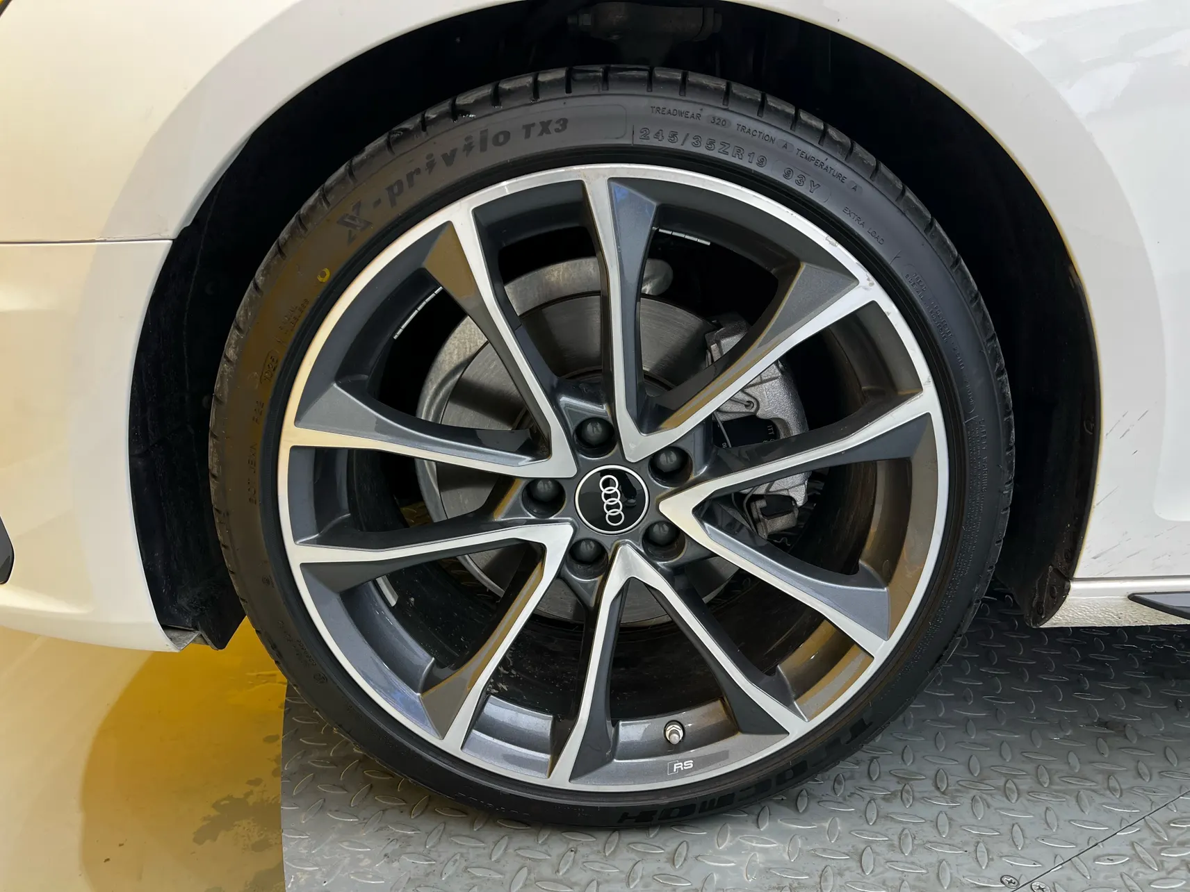 Audi A4L 40 TFSI, 2024 9