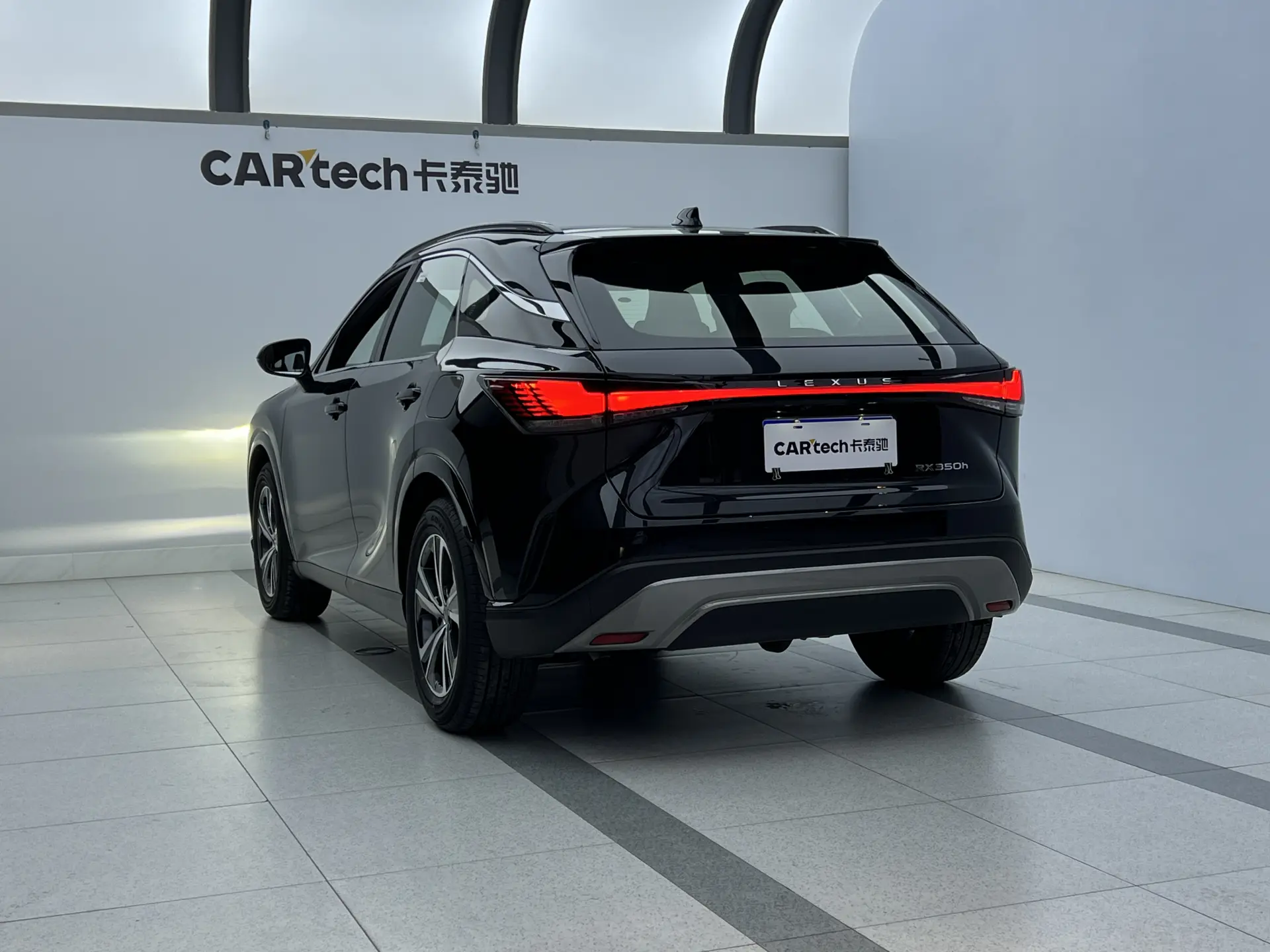 Lexus RX 350h, 2026 4