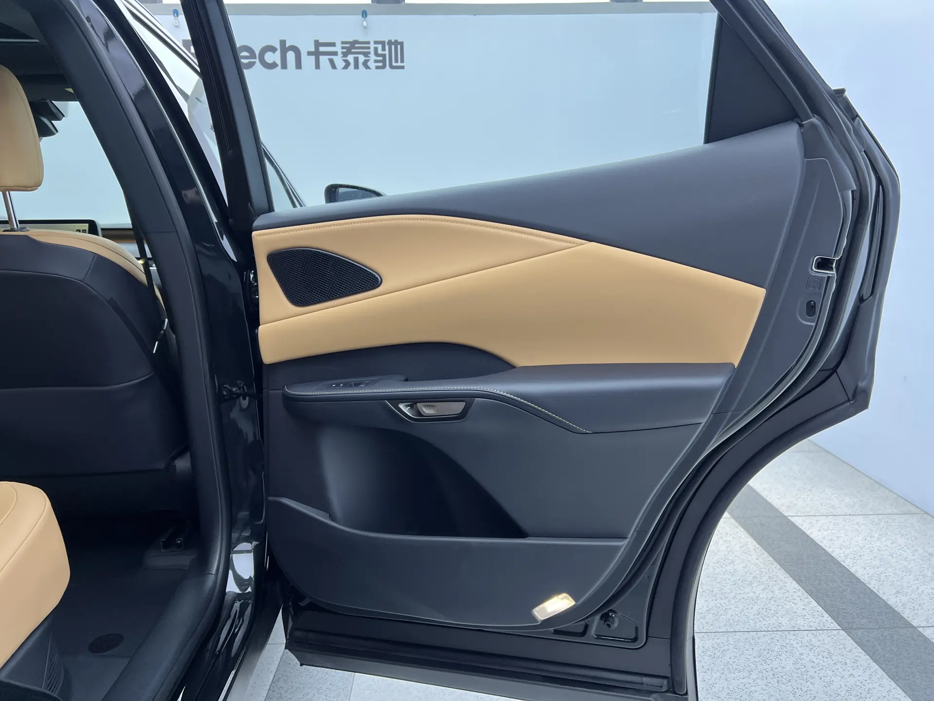 Lexus RX 350h, 2026 19