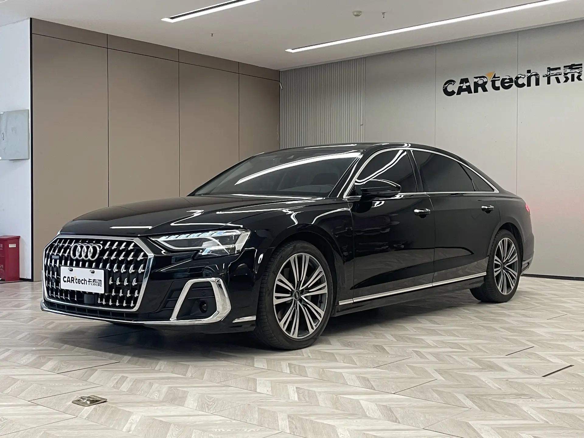 Audi A8L 45 TFSI