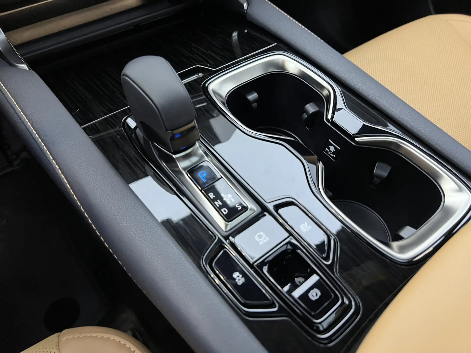 Lexus RX 350h, 2026 10
