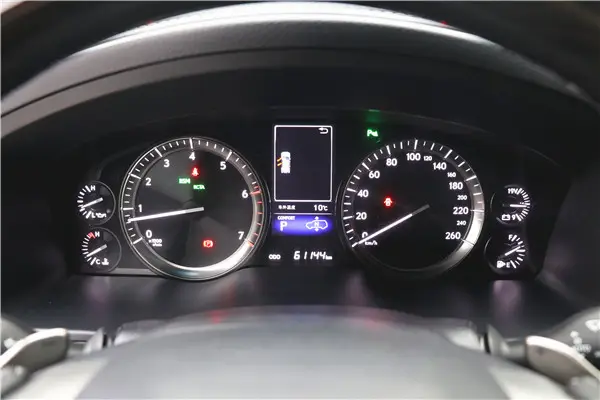 Lexus LX 570, 2020 3