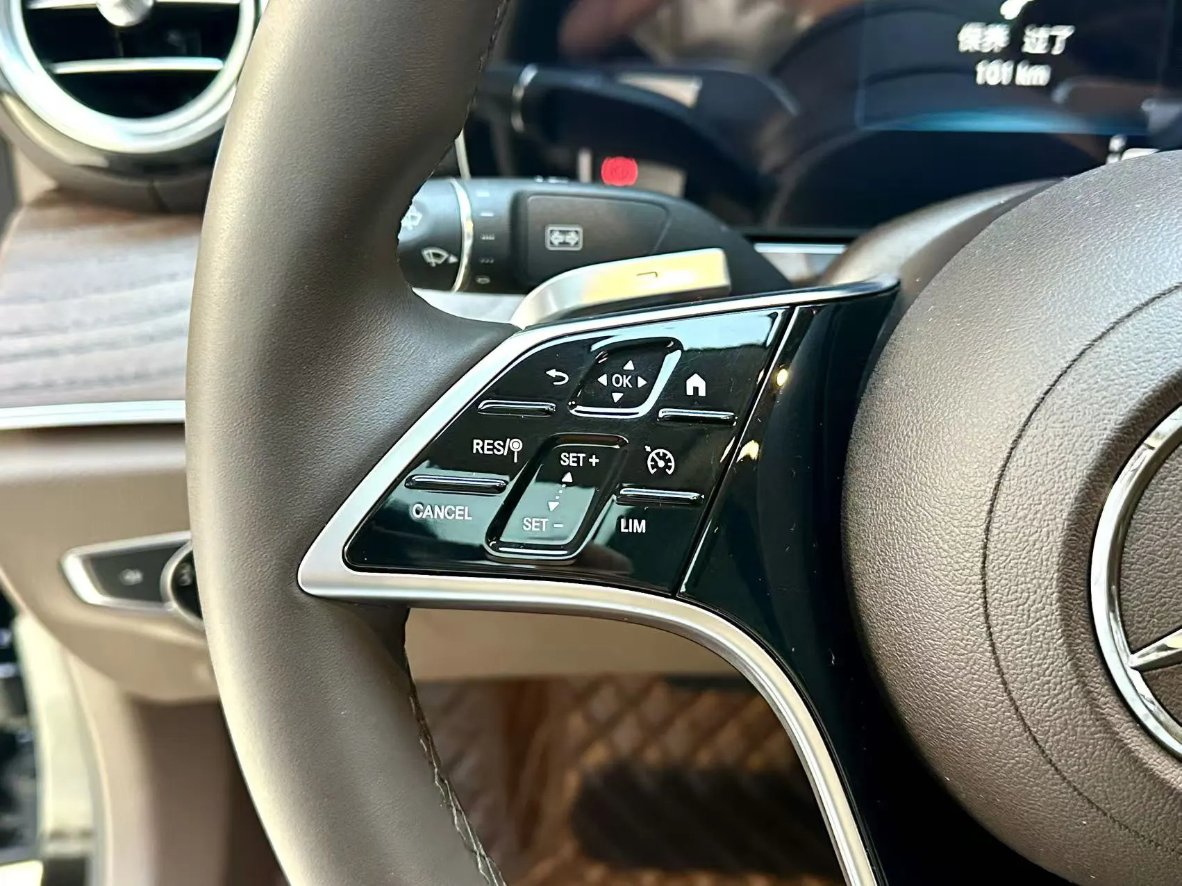 Mercedes-Benz E 300 L, 2023 10