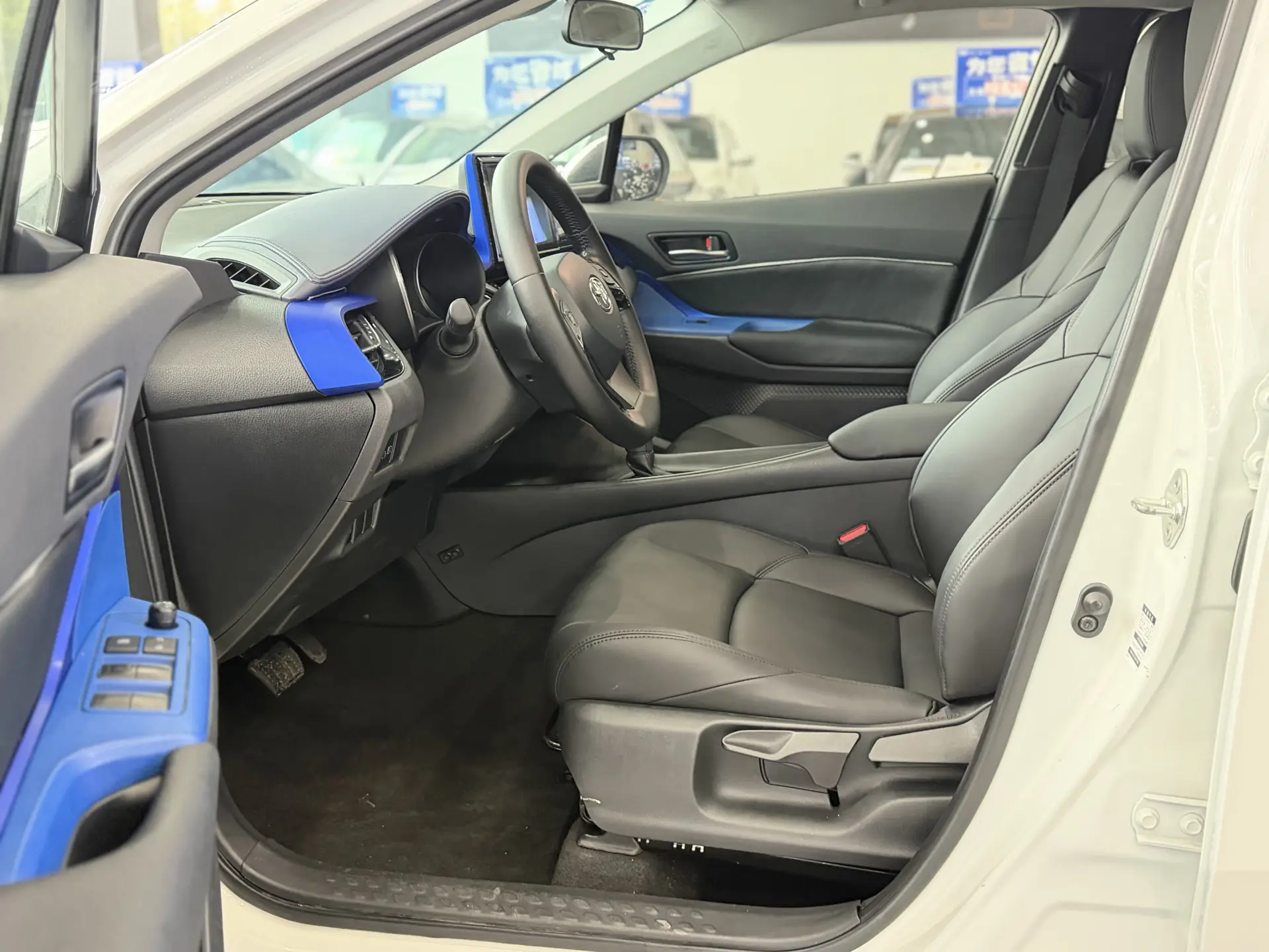 Toyota C-HR, 2021 4