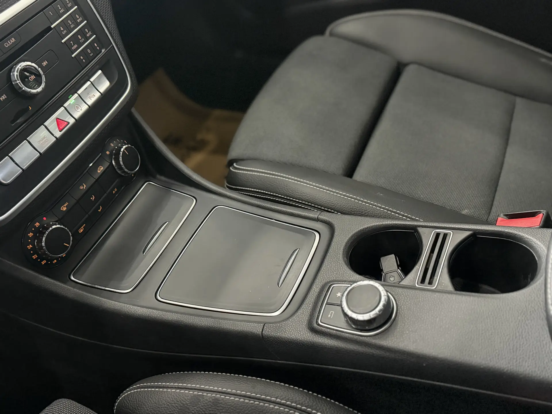 Mercedes-Benz A 200, 2018 24
