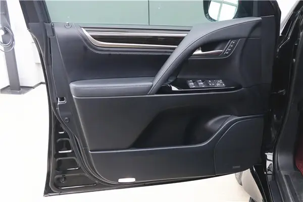 Lexus LX 570, 2020 9
