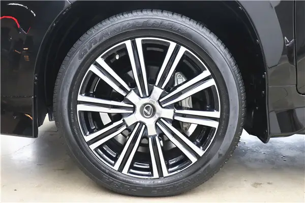 Lexus LX 570, 2020 22