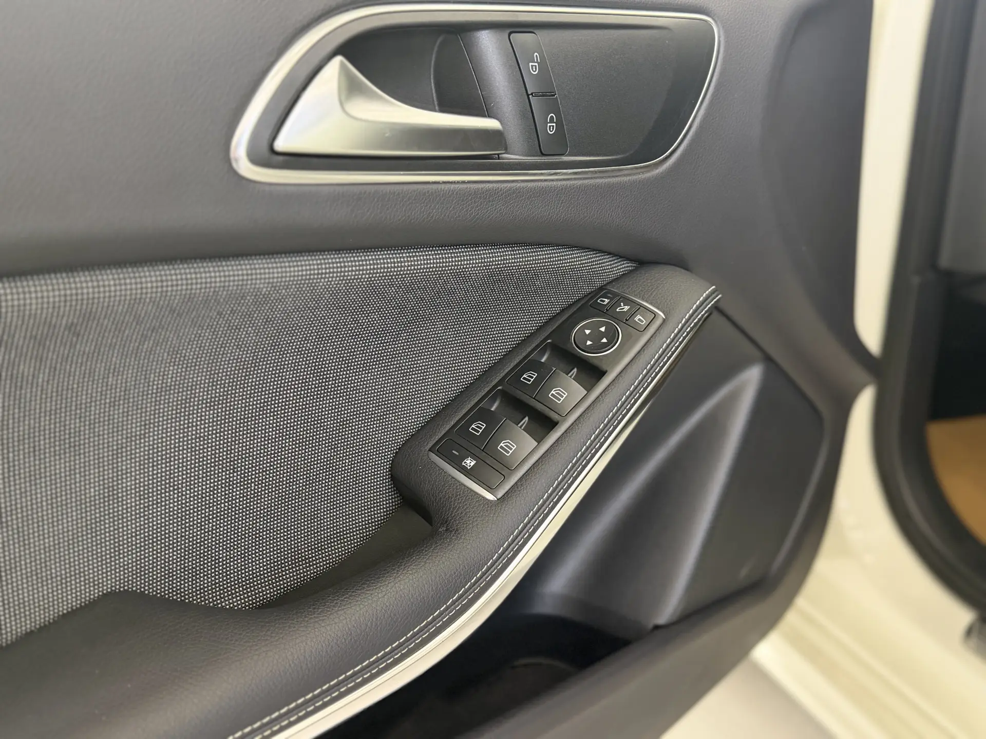 Mercedes-Benz A 200, 2018 21